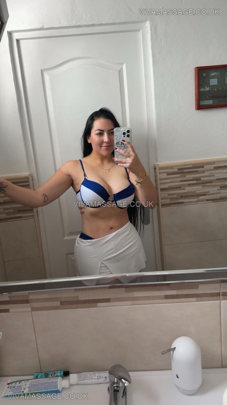Photo 2 of Sexy-Lara-Sp