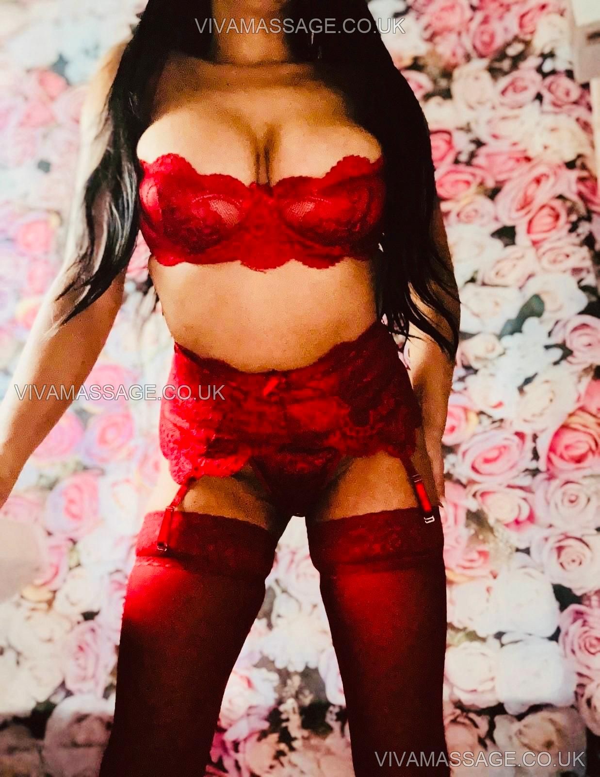Photo 7 of Izabella Jones