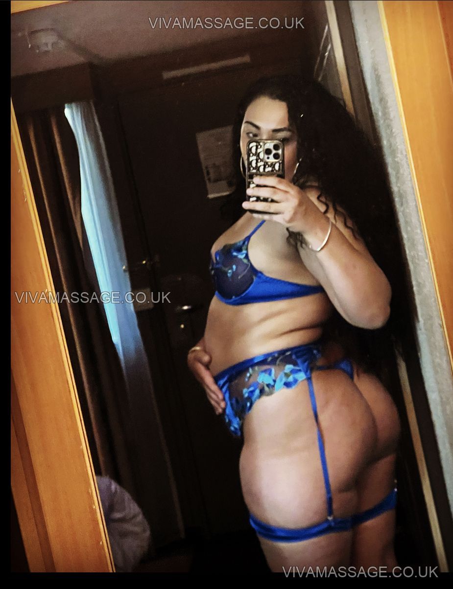 Photo 10 of SexyEnglishMya