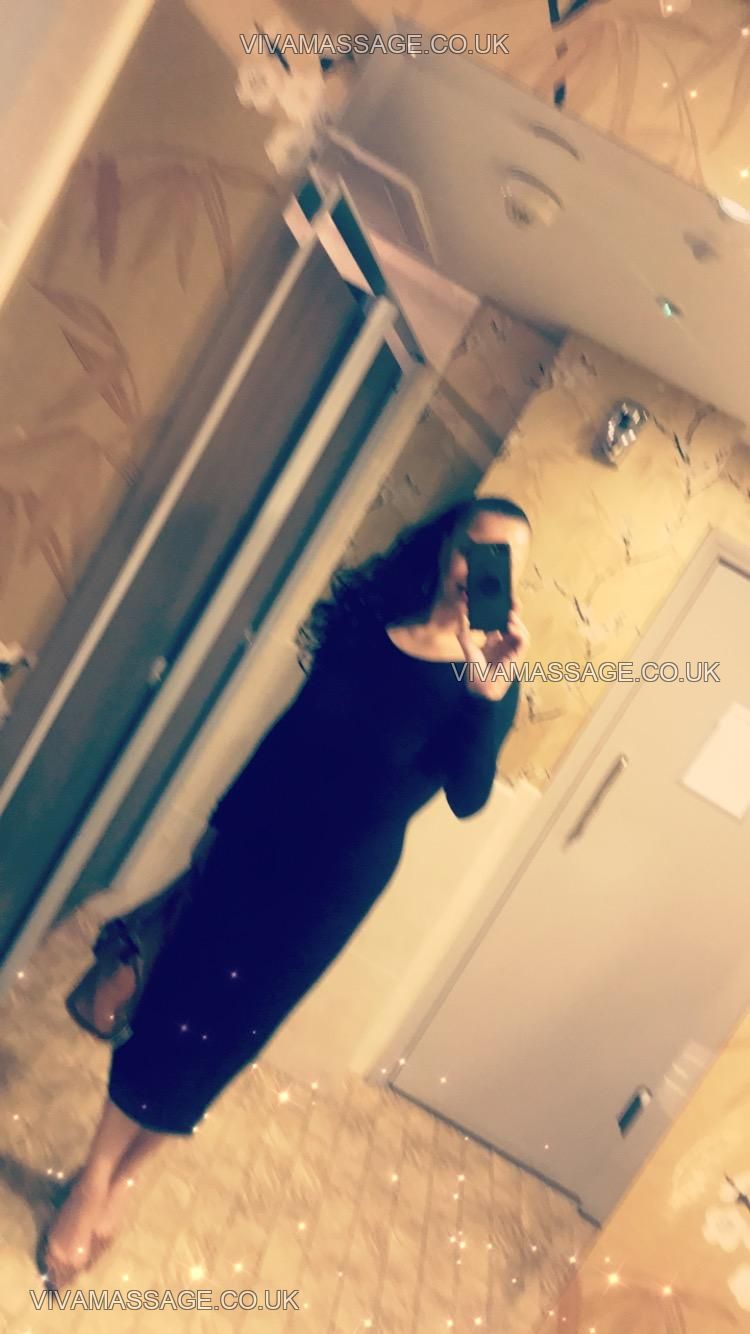 Photo 10 of British_BJ_Queen