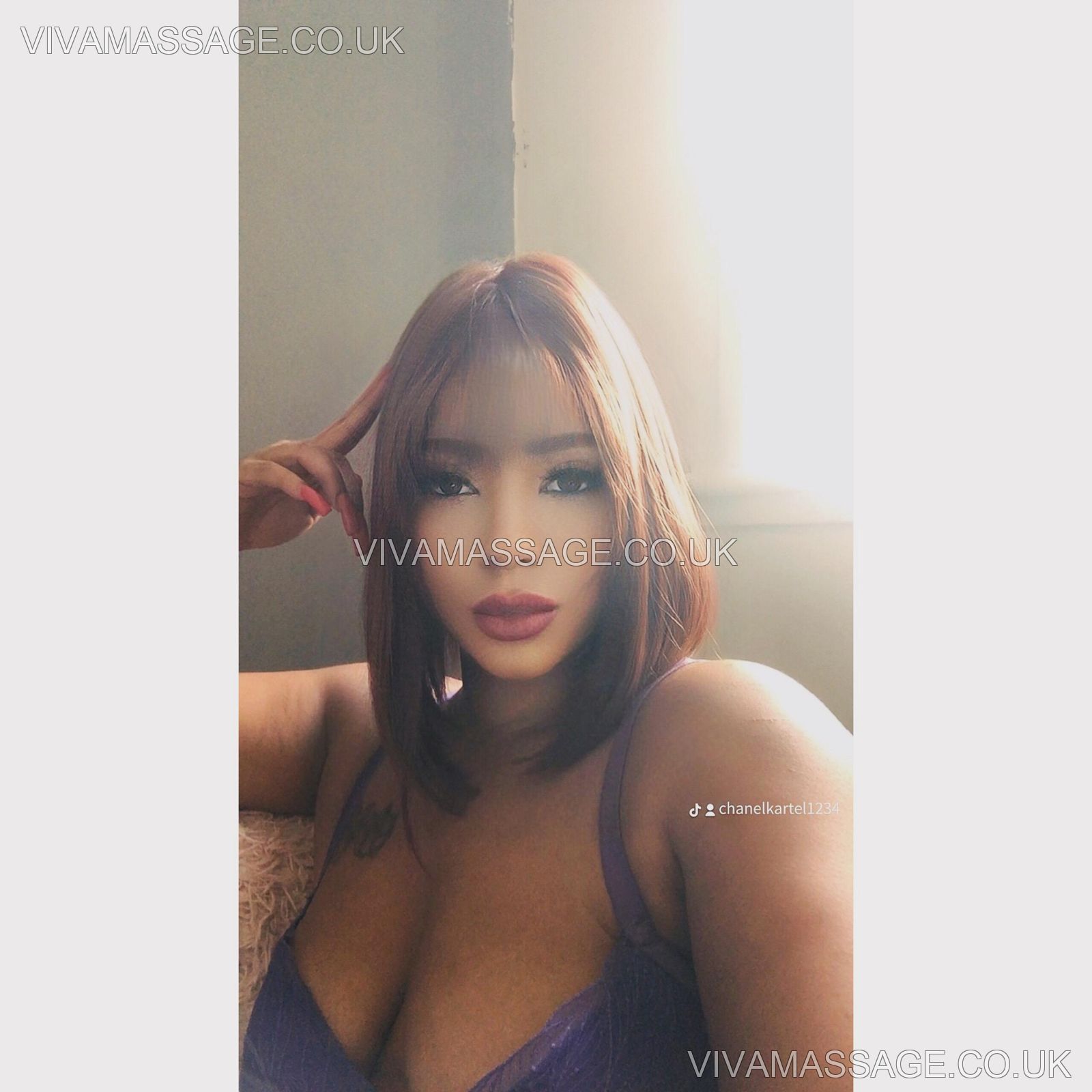 Photo 7 of SexyEnglishLolaxx