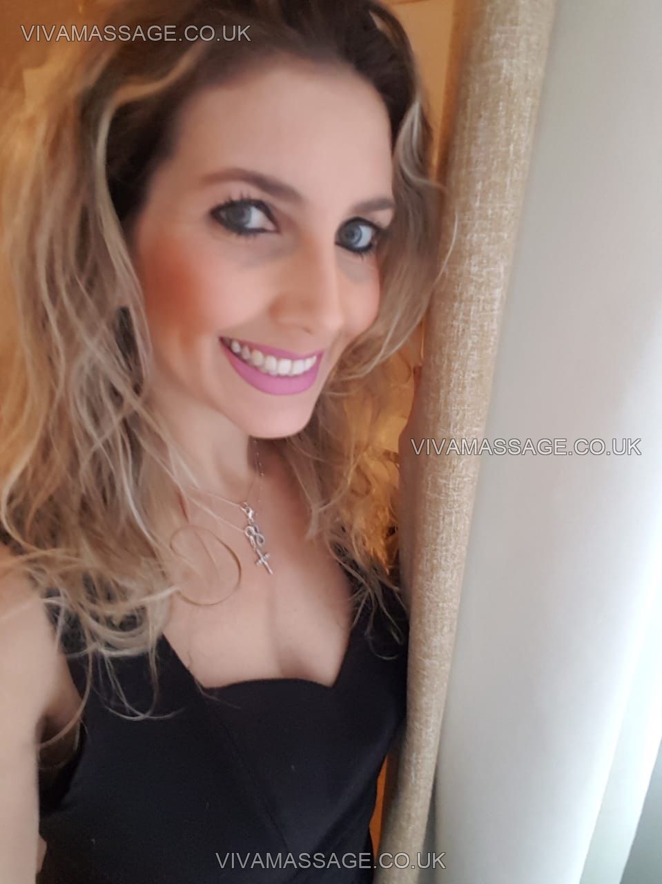 Photo 4 of  Stunning_blondie 