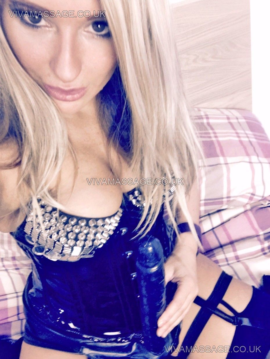Photo 10 of Mistress_Kaz_B