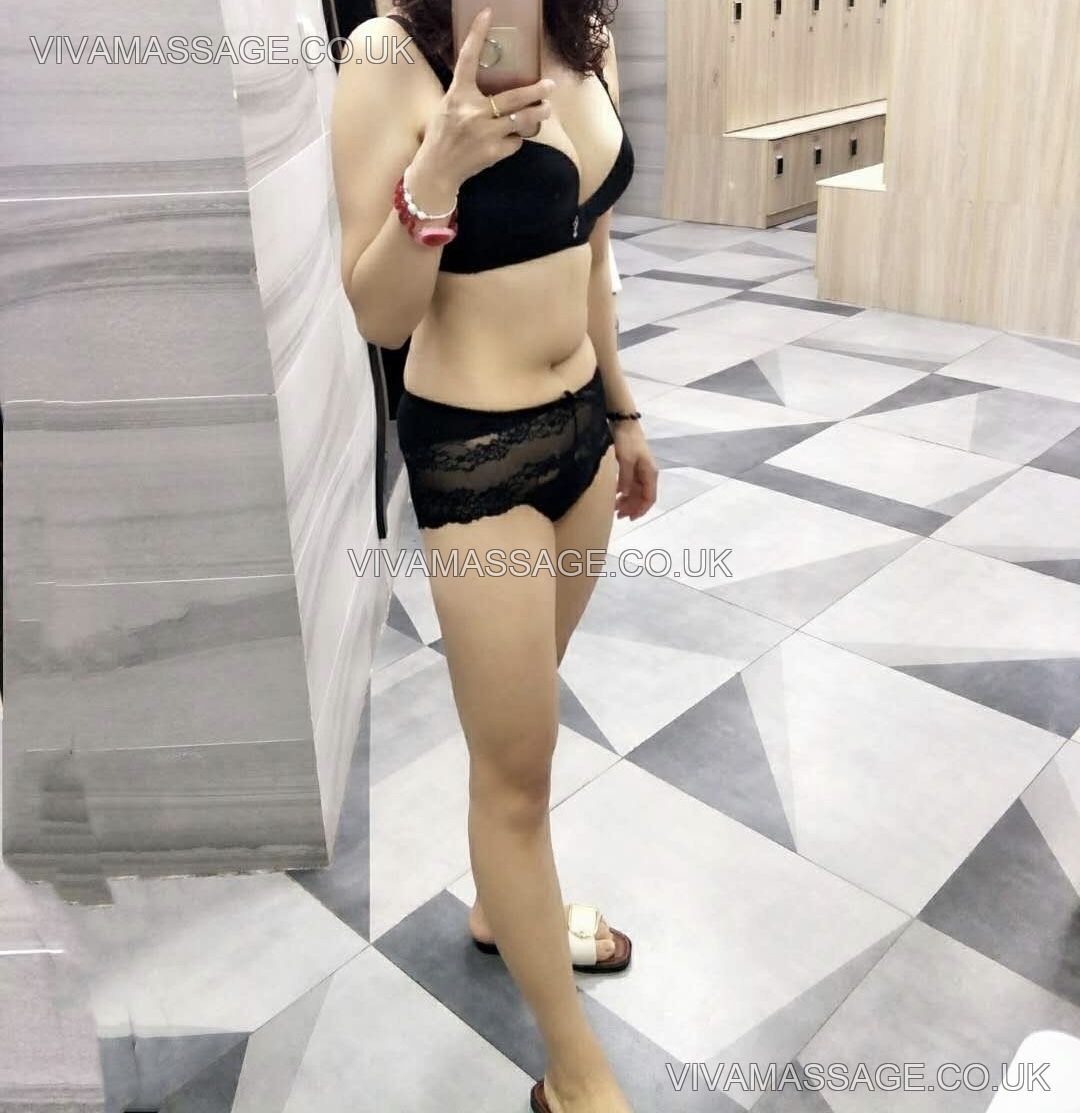 Photo 2 of Kinky nude