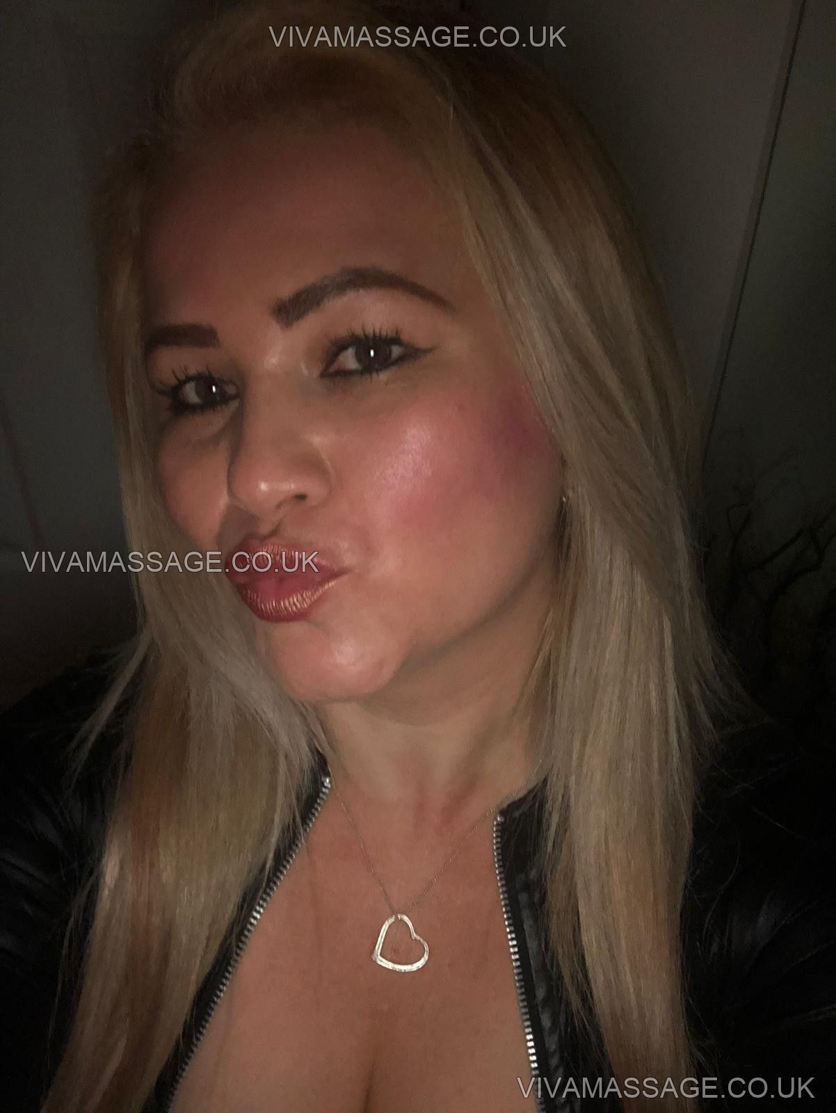 Photo 5 of  36g blonde