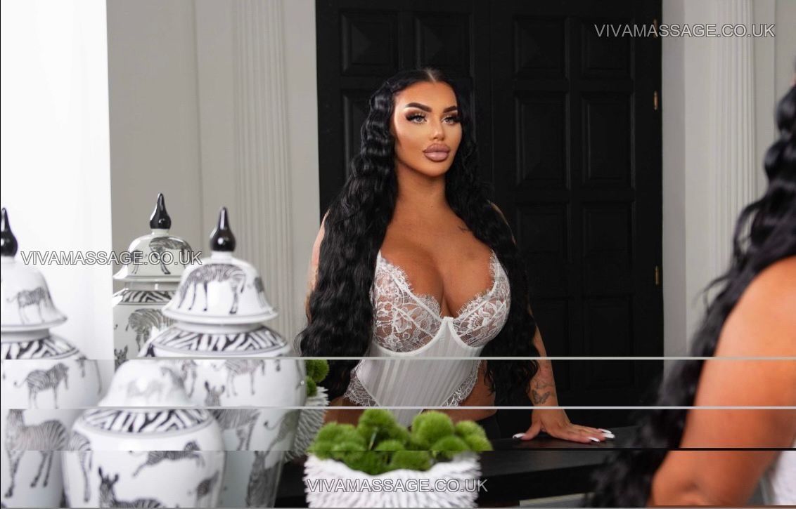 Photo 10 of BIGBOOTYELLIEXXX