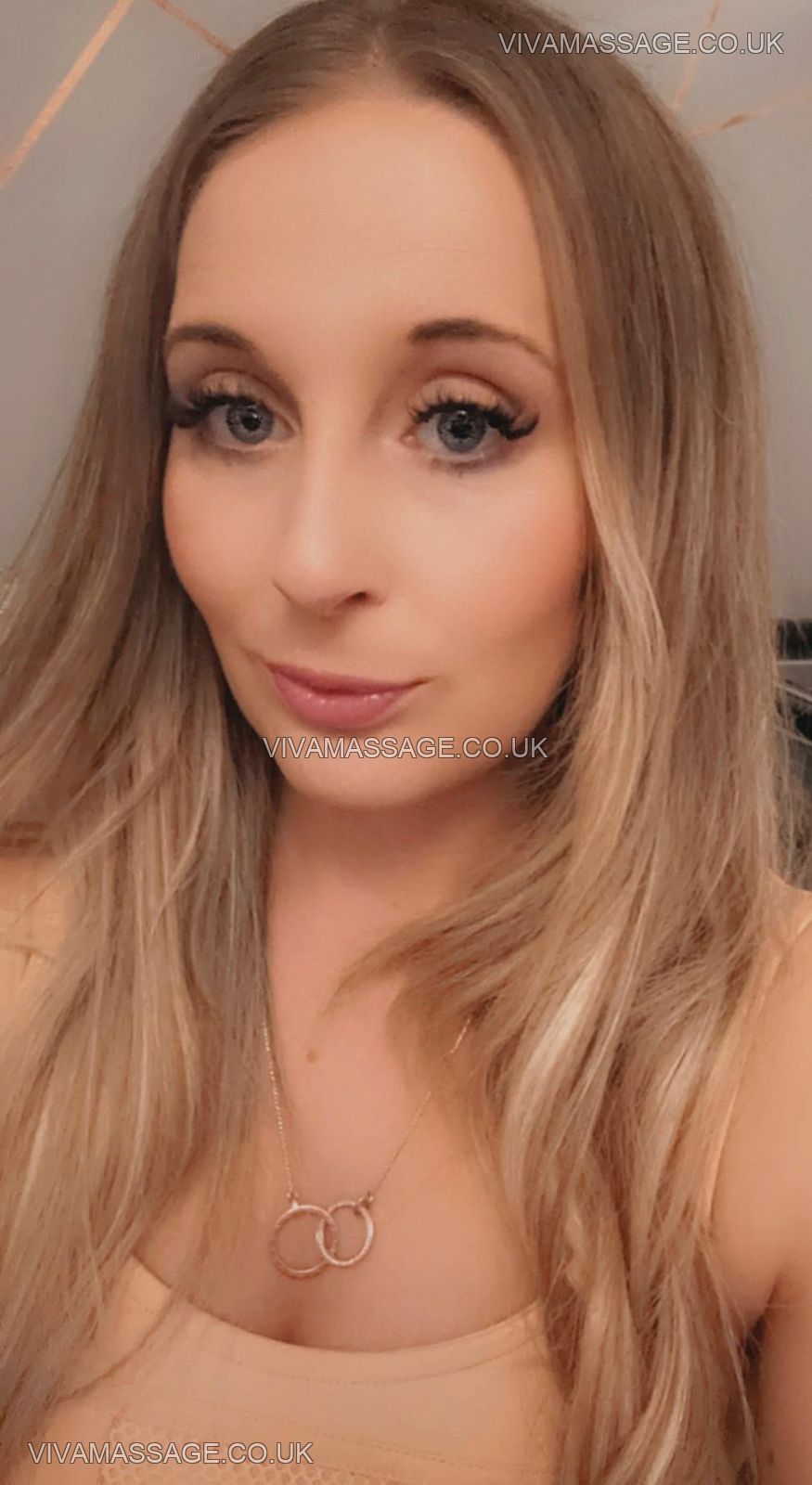 Photo 7 of Lara_xo