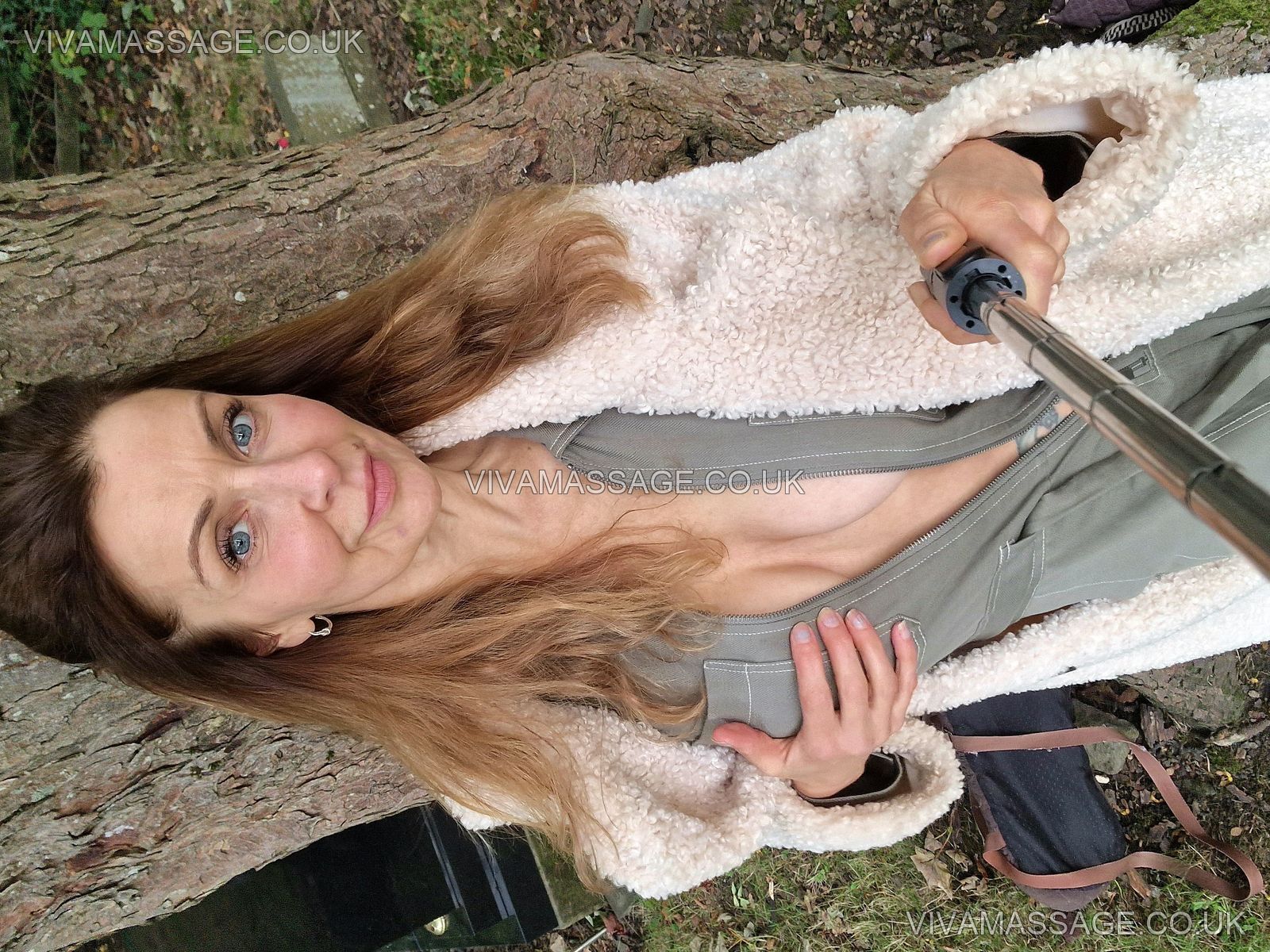 Photo 4 of Lyndy Moore 