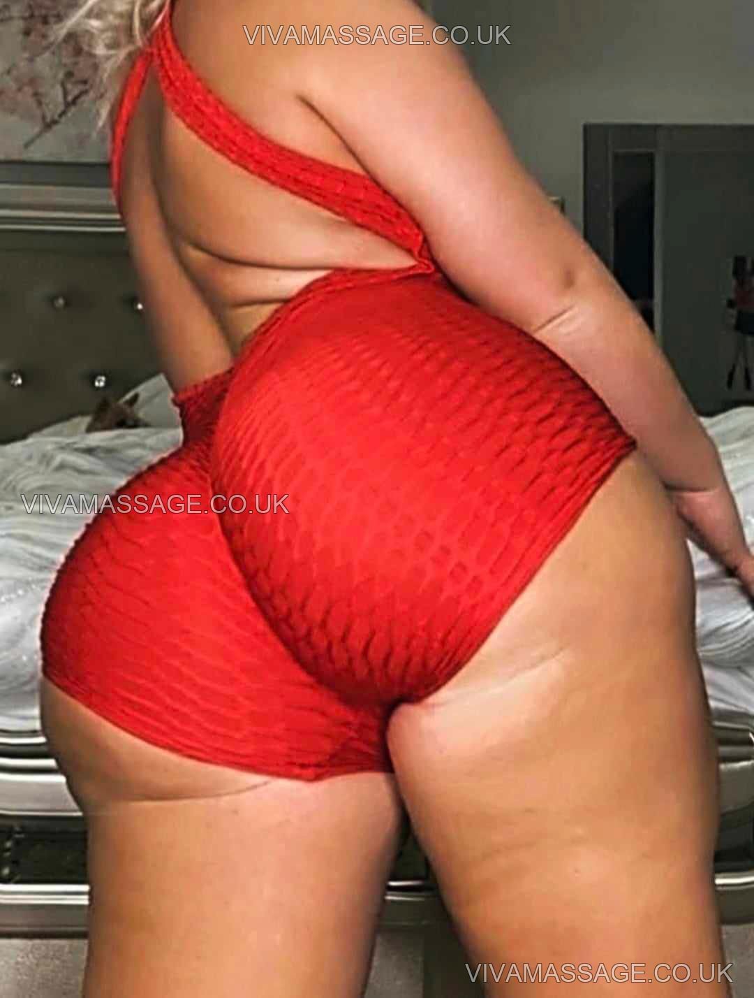 Photo 6 of sexy_english_milf_x
