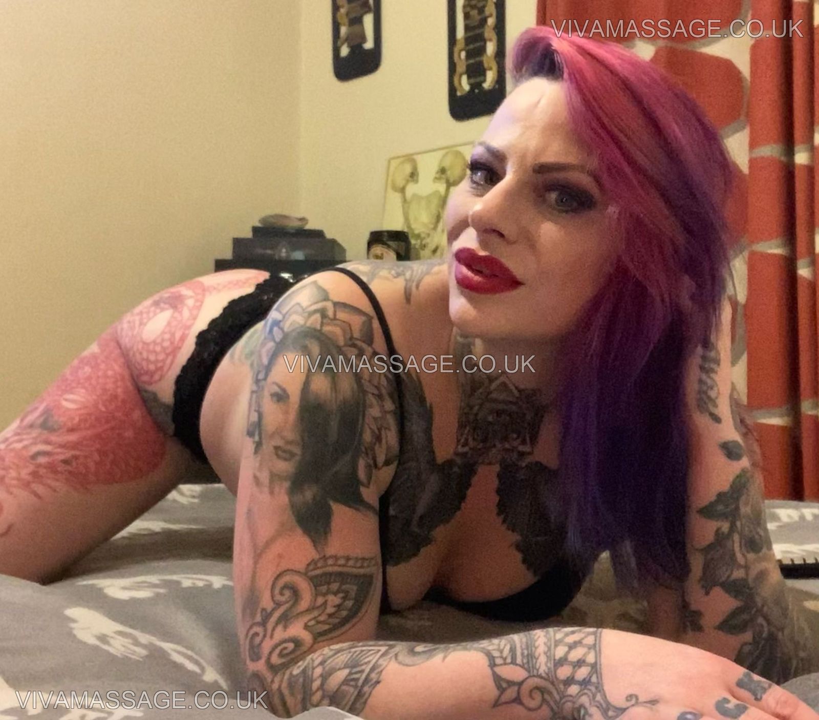 Photo 10 of ElouiseLustxxx