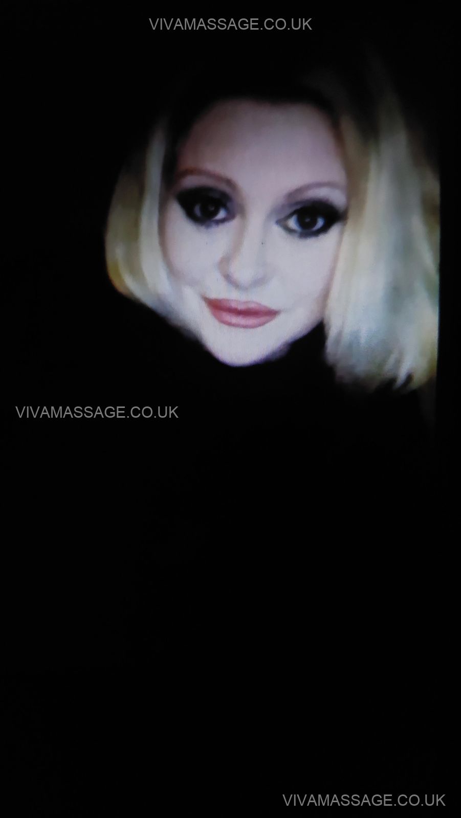 Photo 10 of Mona michaela