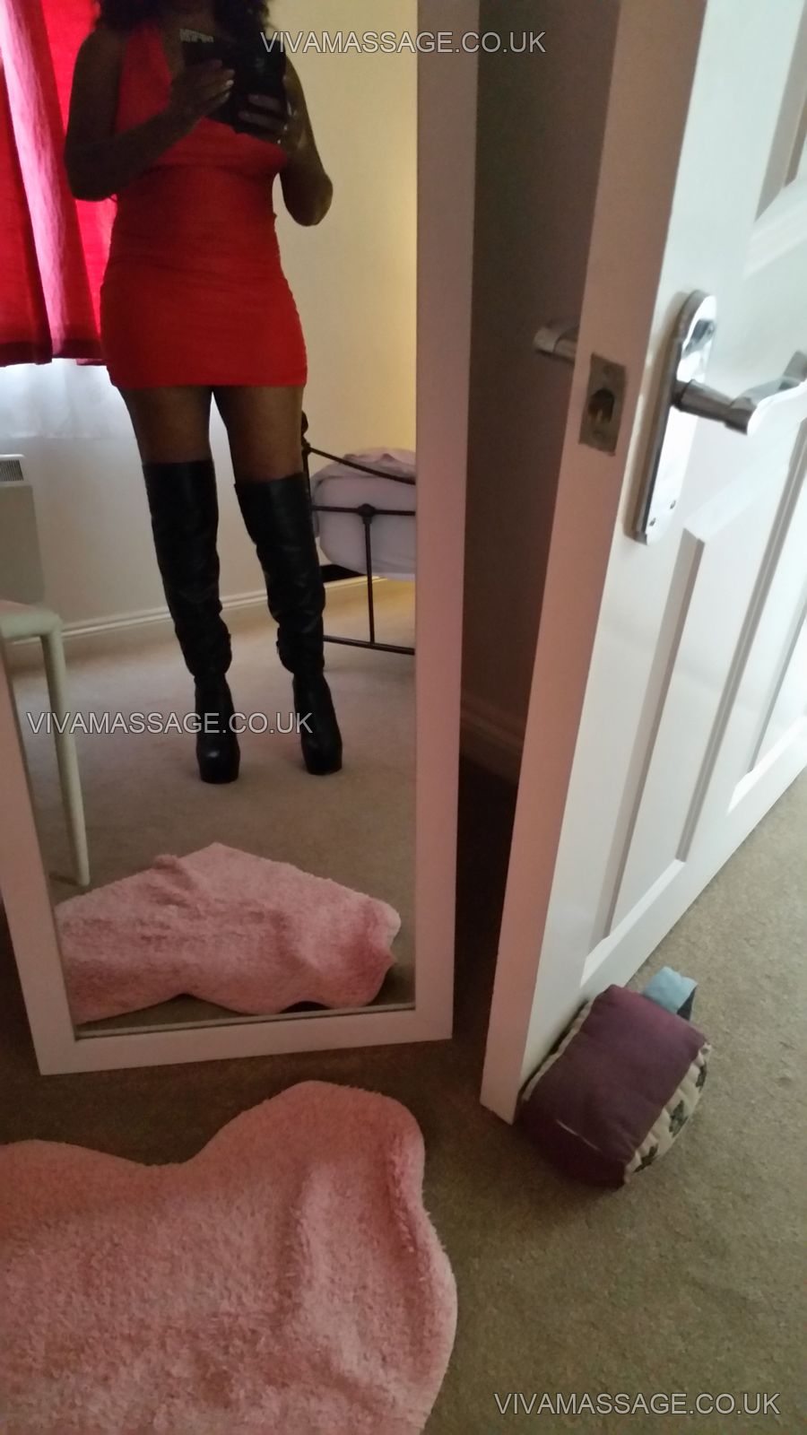 Photo 4 of tara the temptress