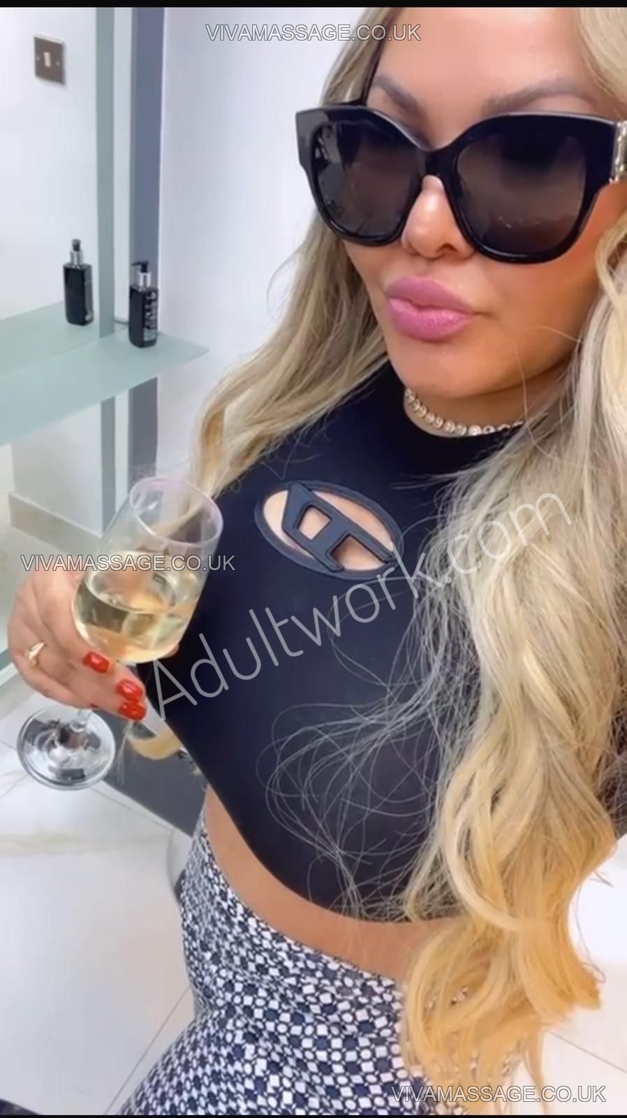 Photo 8 of Maya 38EE Busty