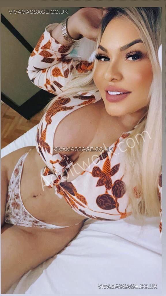 Photo 10 of Maya 38EE Busty