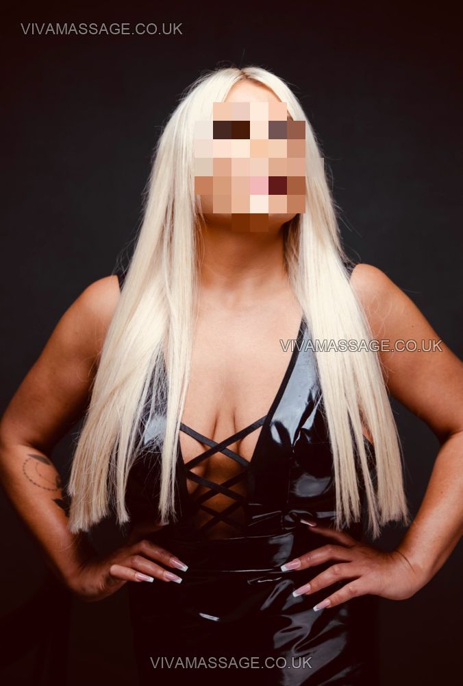 Photo 4 of WelshBustyBlonde