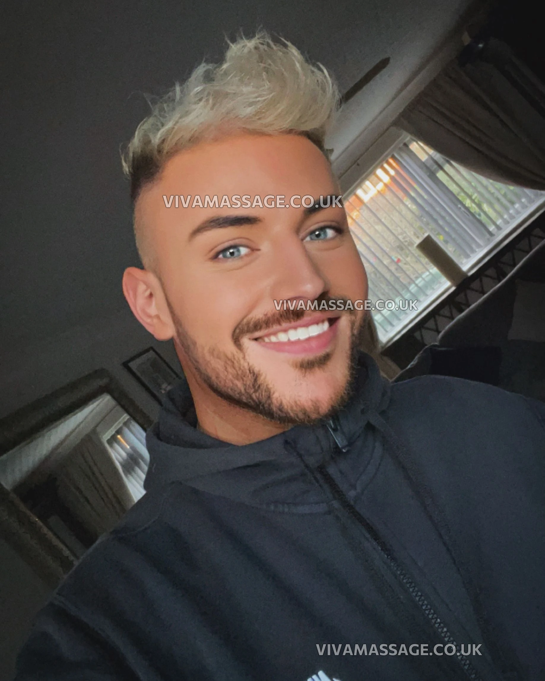 Photo 3 of Tyler Blue Eyes