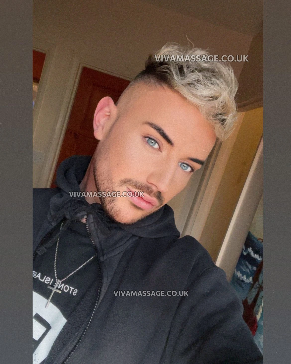 Photo 2 of Tyler Blue Eyes