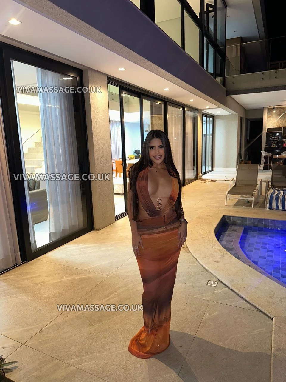 Photo 5 of HOT Julia Mendes