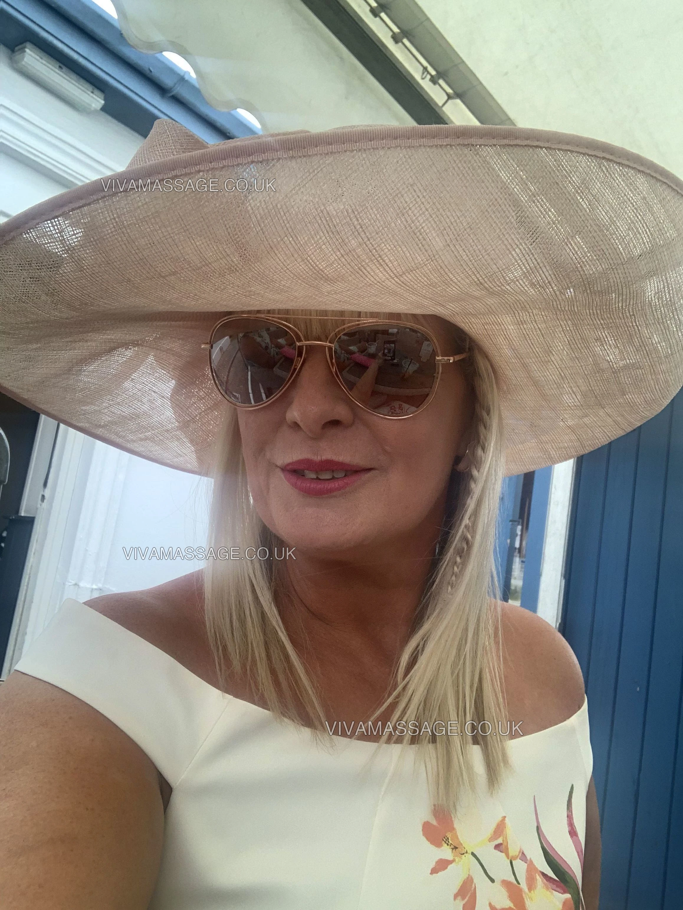 Photo 17 of domstrapon