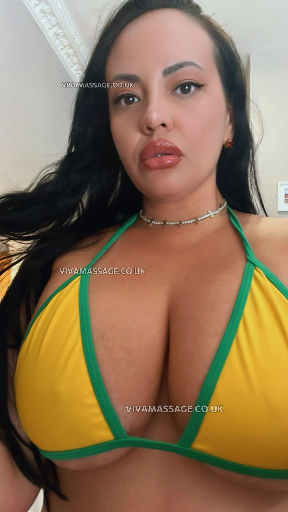 Photo 21 of Latina_KhloeUK