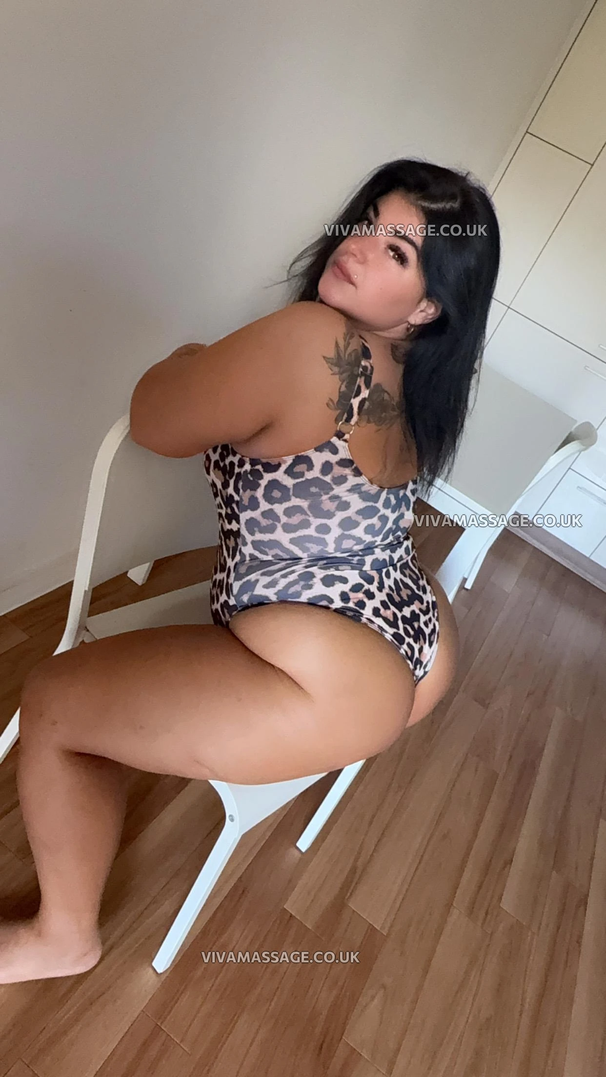 Photo 2 of CurvyBrenda