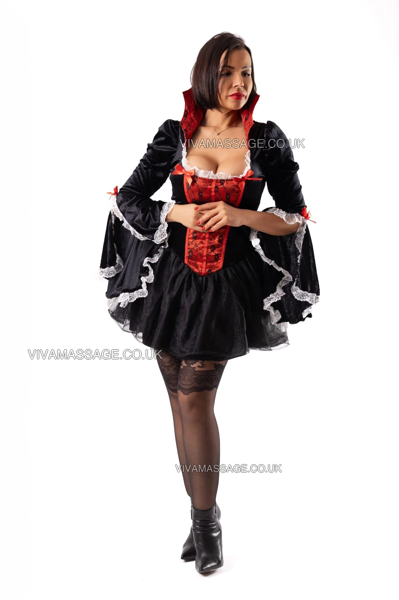 Photo 3 of Julia Brown