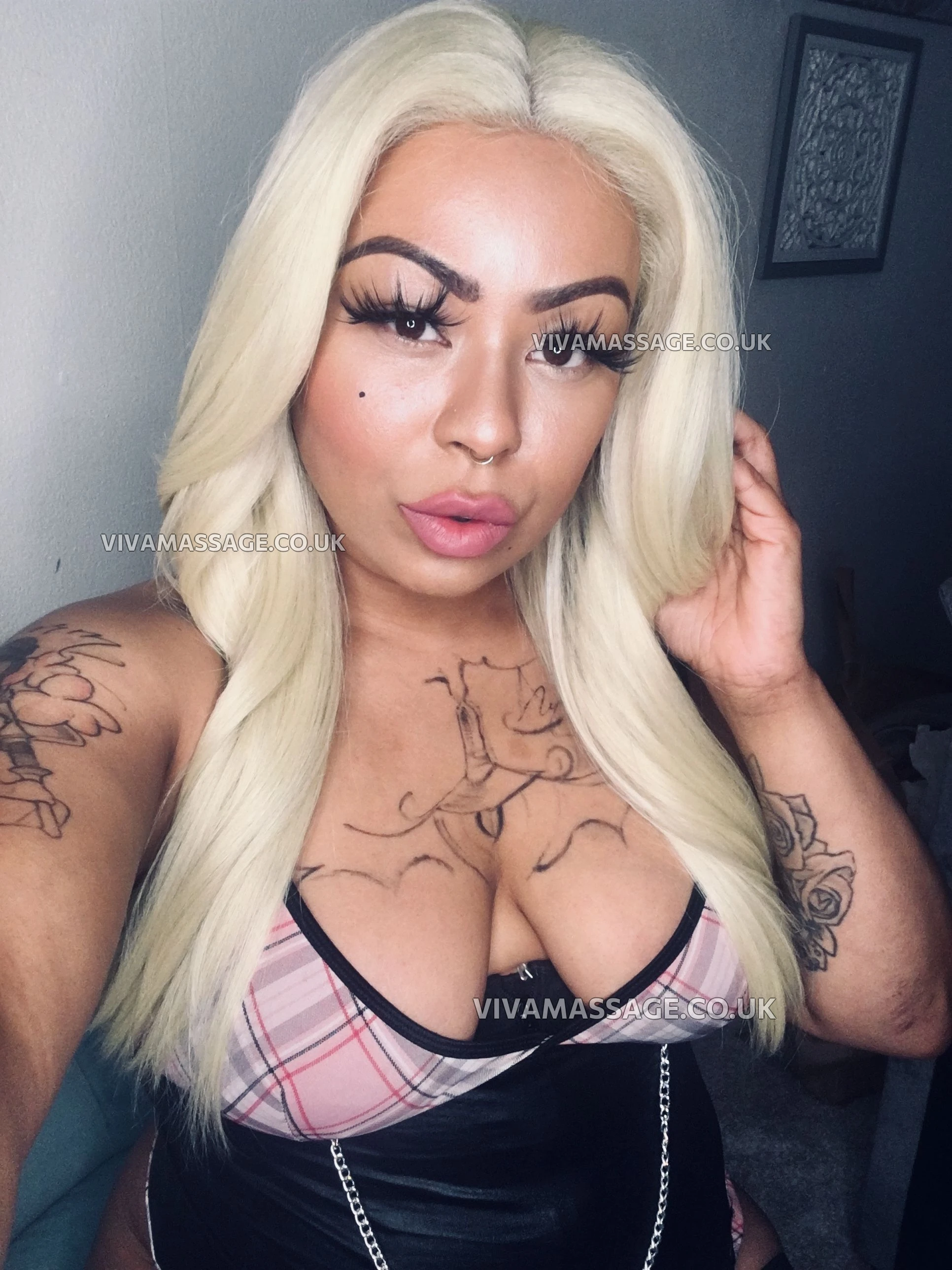 Photo 17 of British TaylorReign