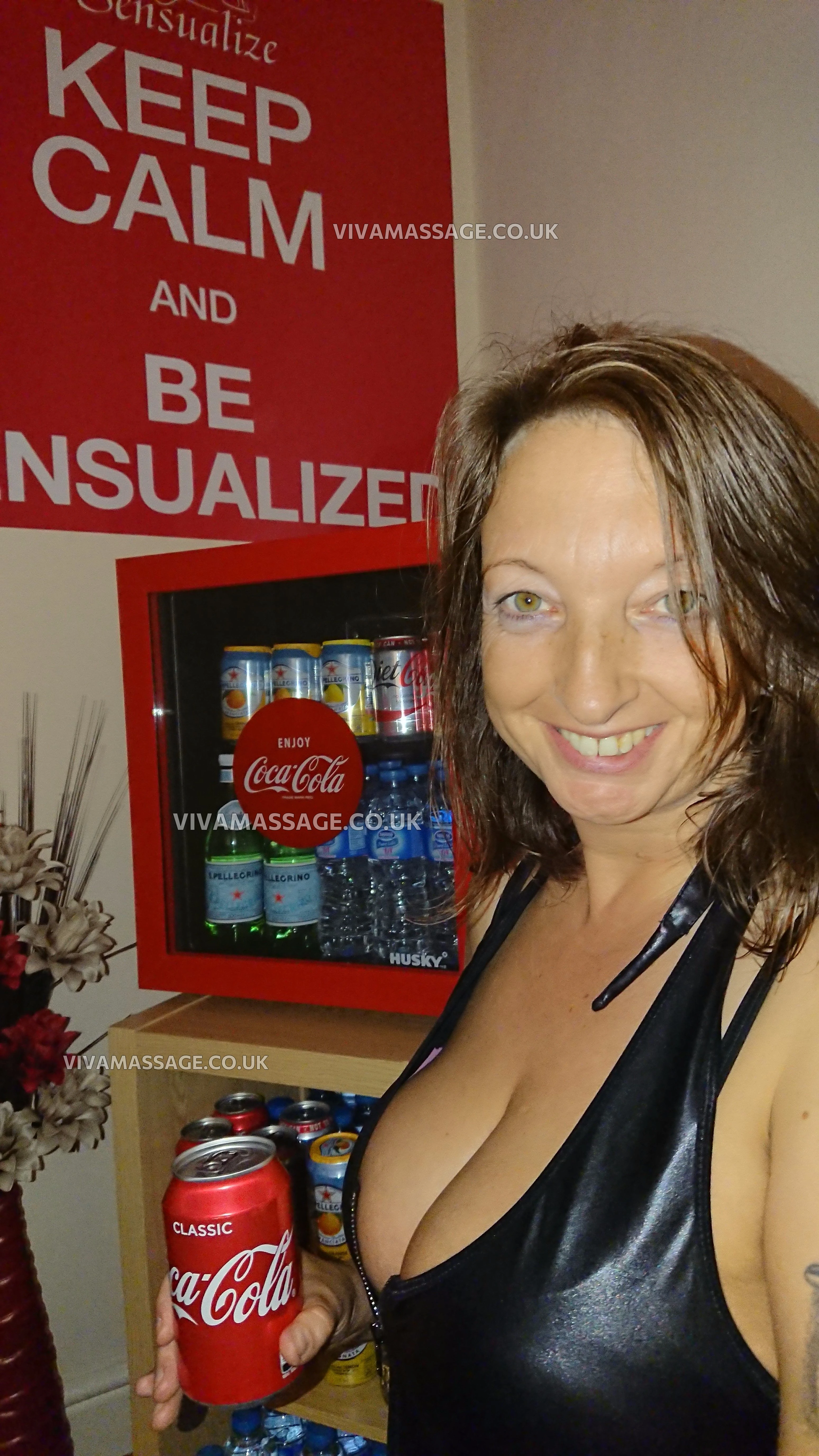 Photo 107 of Julie-Ize