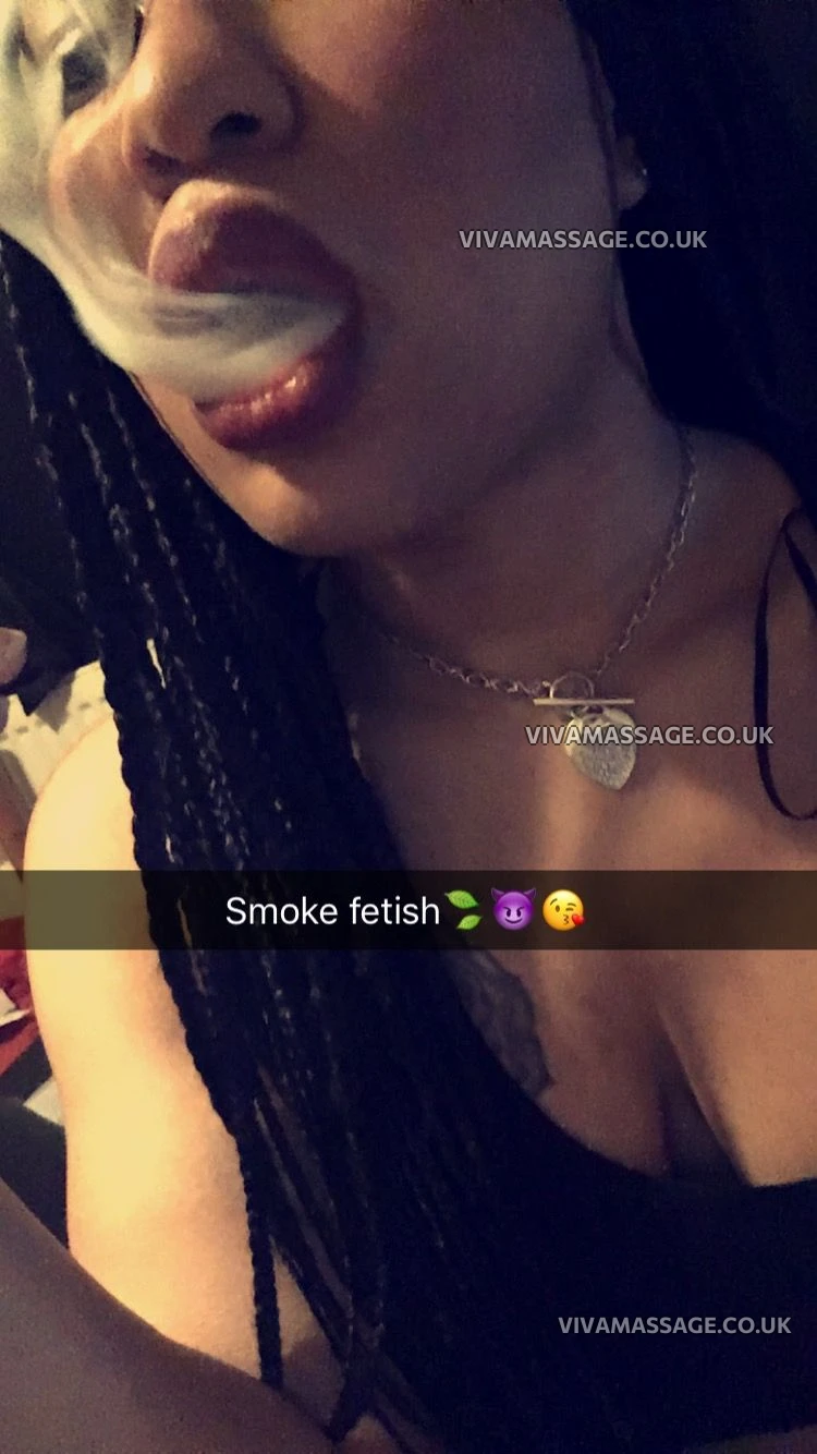 Photo 18 of Lolarosebud_x