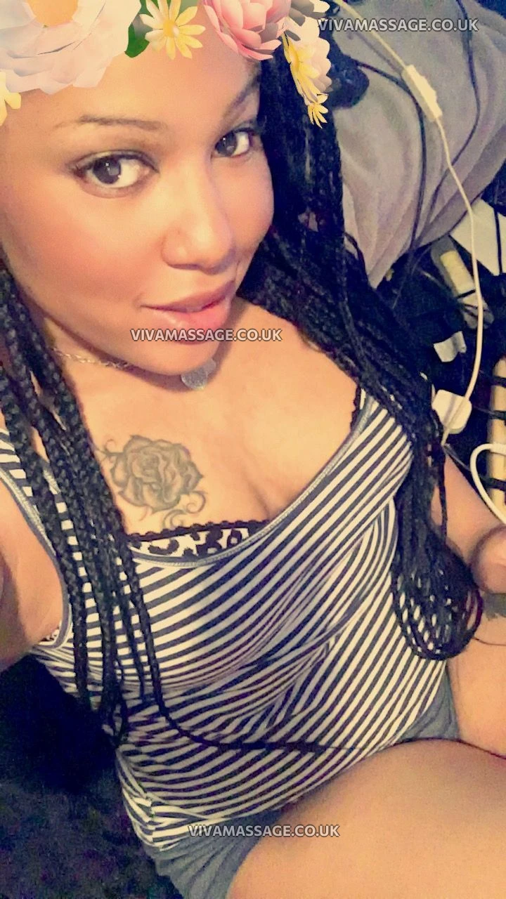 Photo 26 of Lolarosebud_x