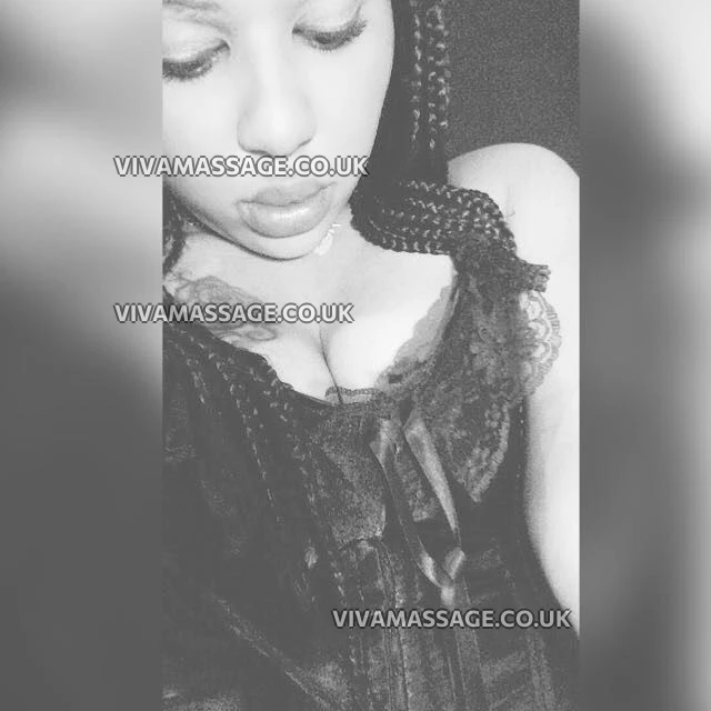 Photo 19 of Lolarosebud_x