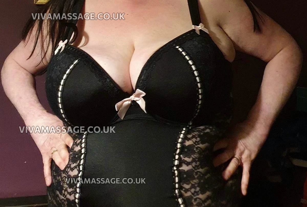 Photo 42 of Abbie_Kent