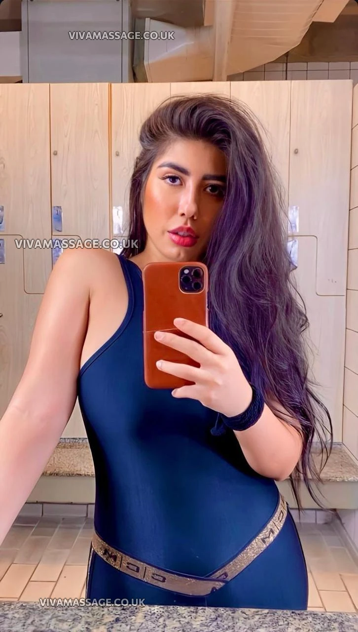 Photo 7 of Larissa Girl