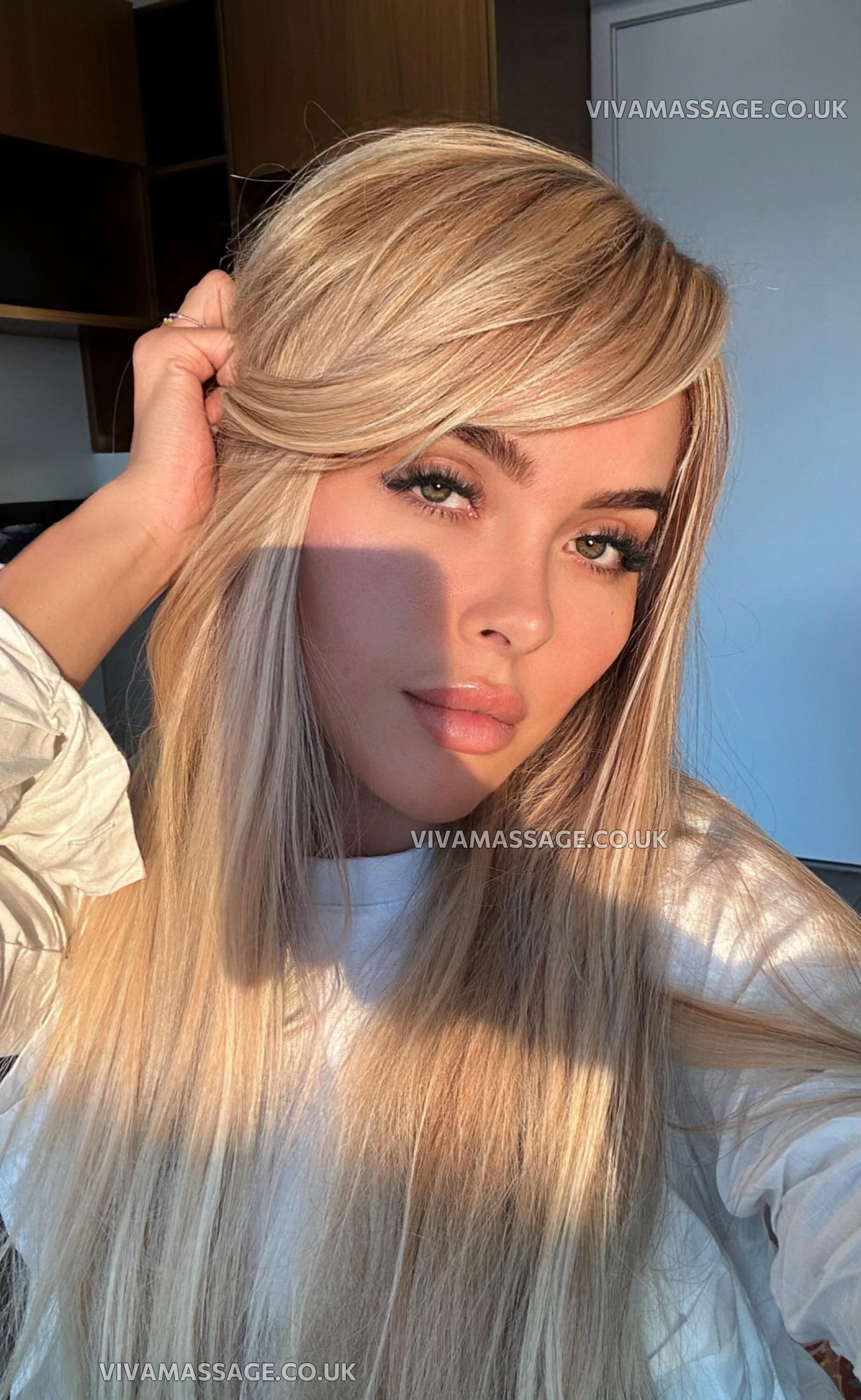 Photo 14 of STUNNING BLONDE 