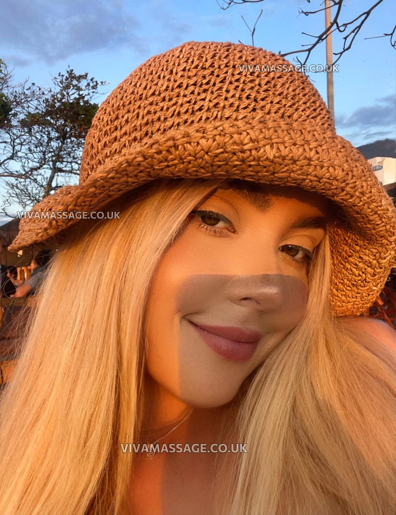 Photo 13 of STUNNING BLONDE 