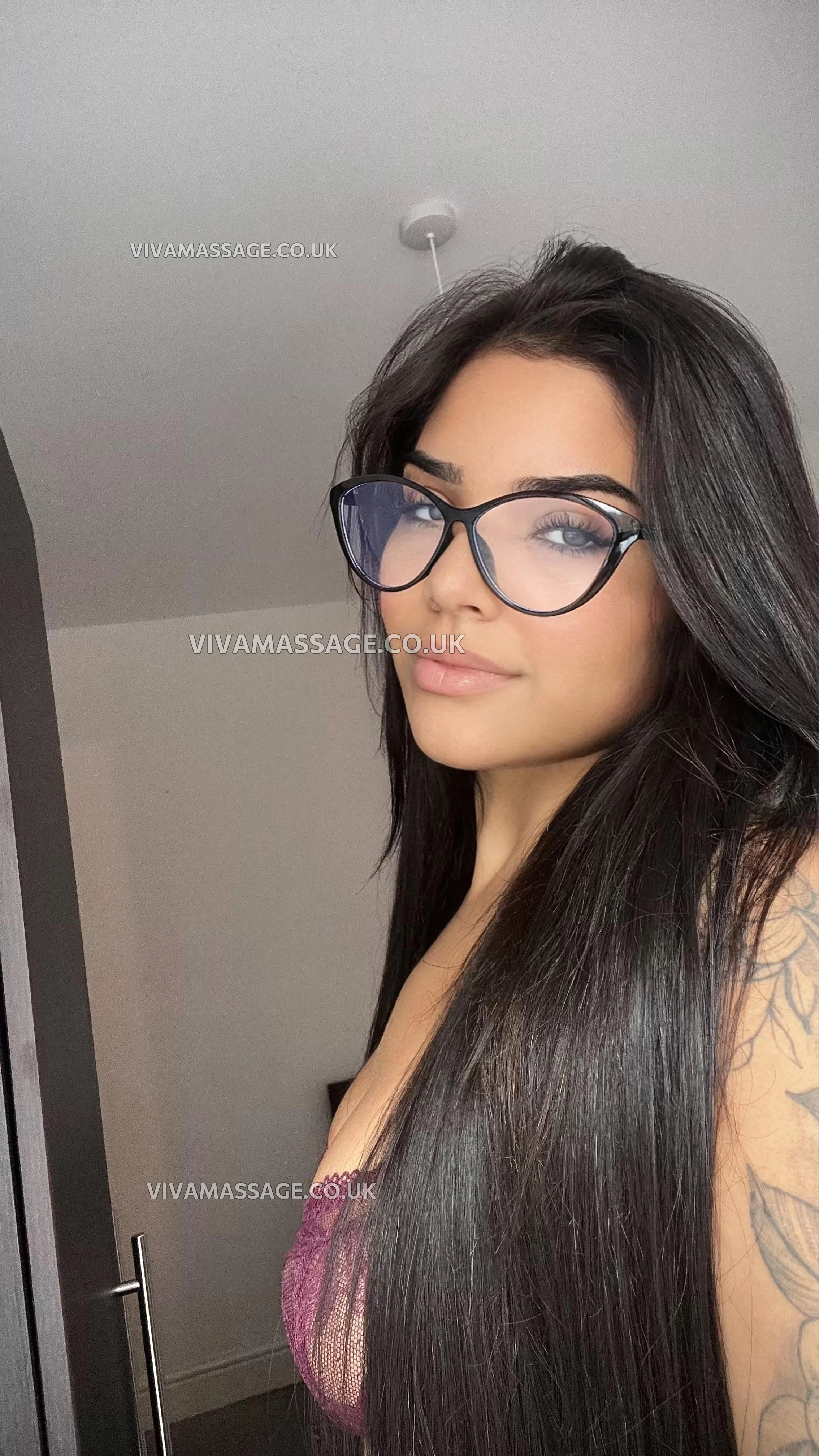 Photo 22 of Nicolle Br xx