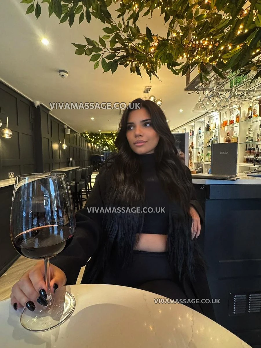 Photo 8 of Nicolle Br xx