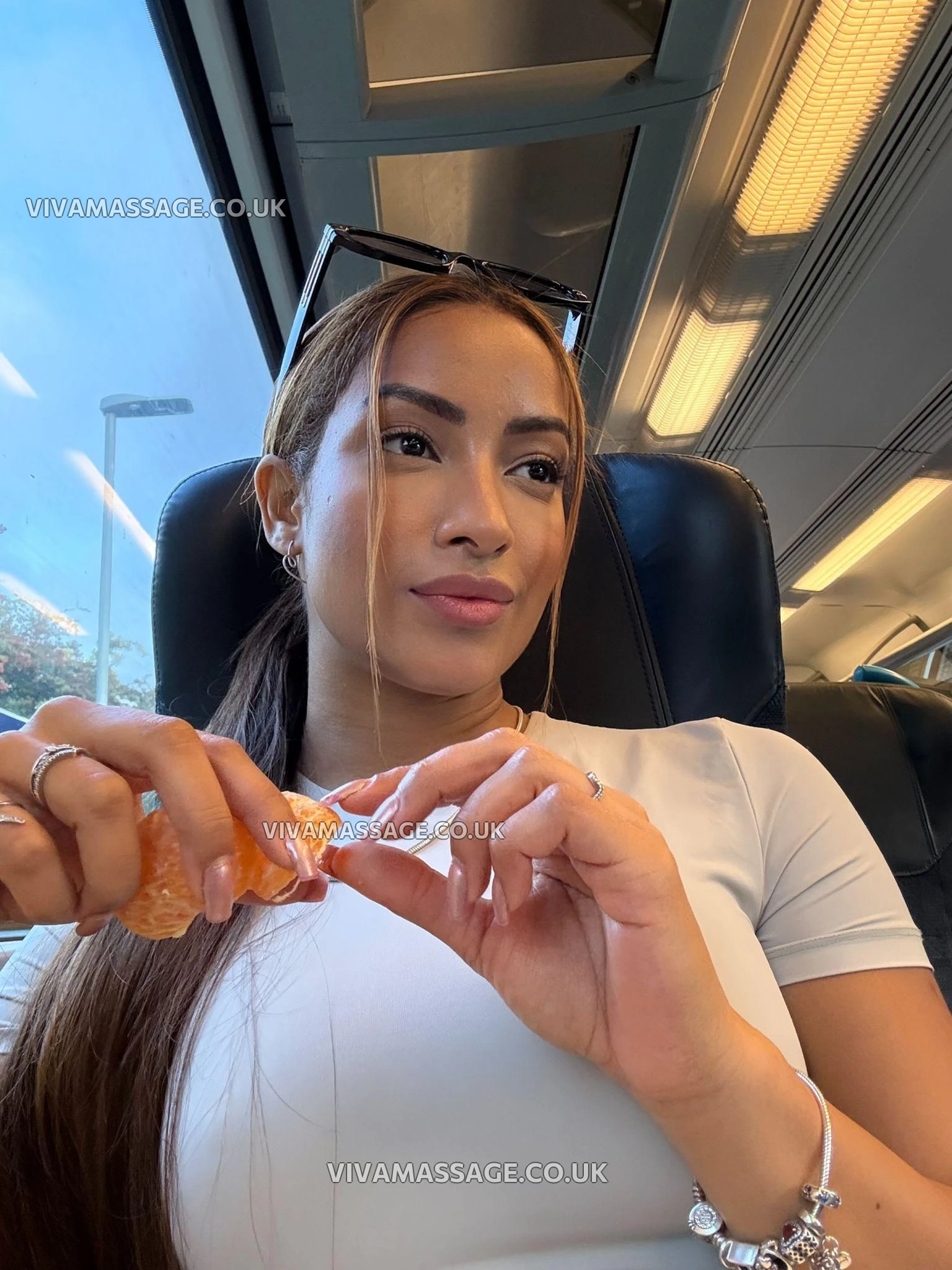 Photo 11 of Yara Kohli