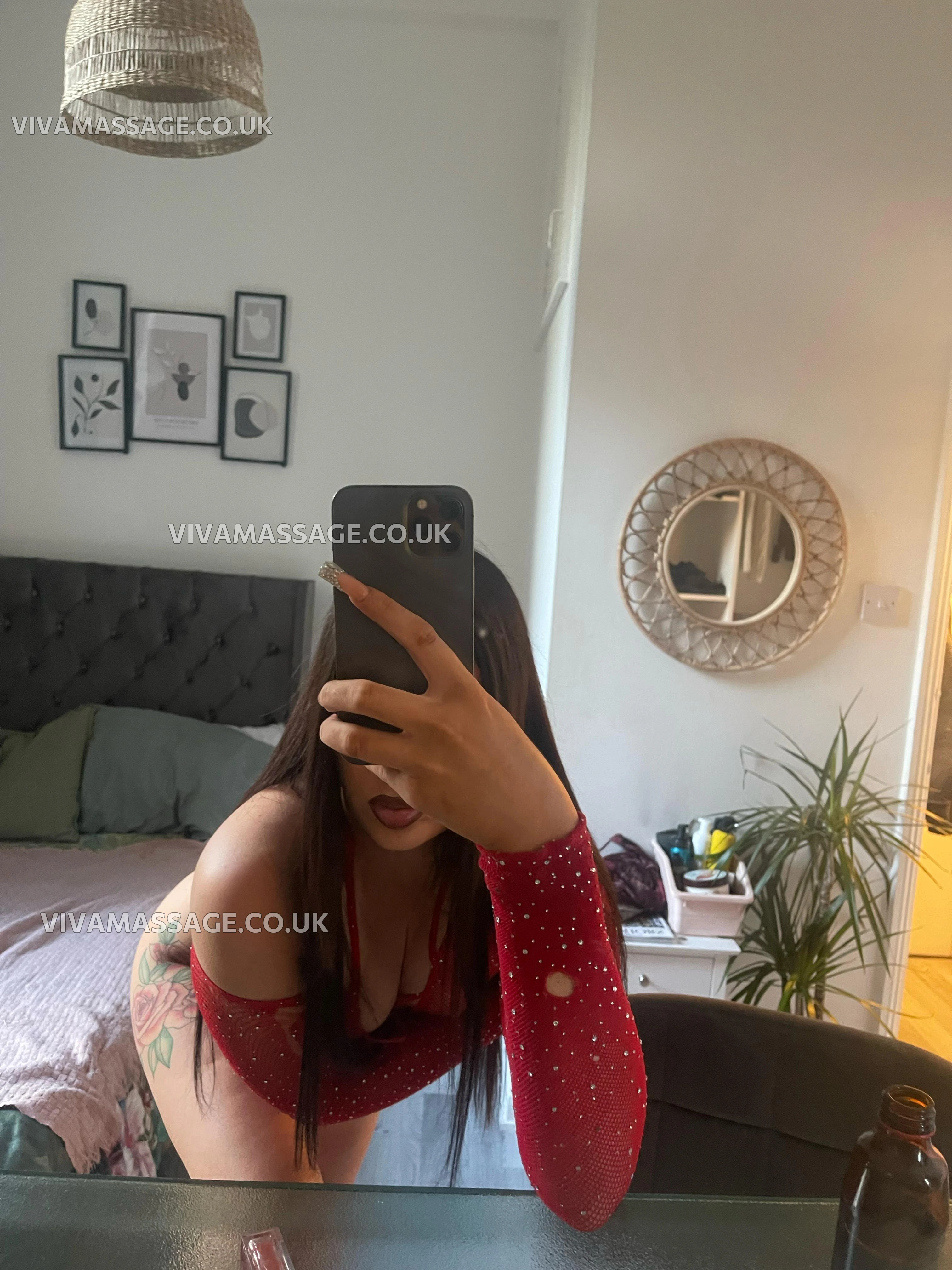 Photo 15 of BritishSkylarr 