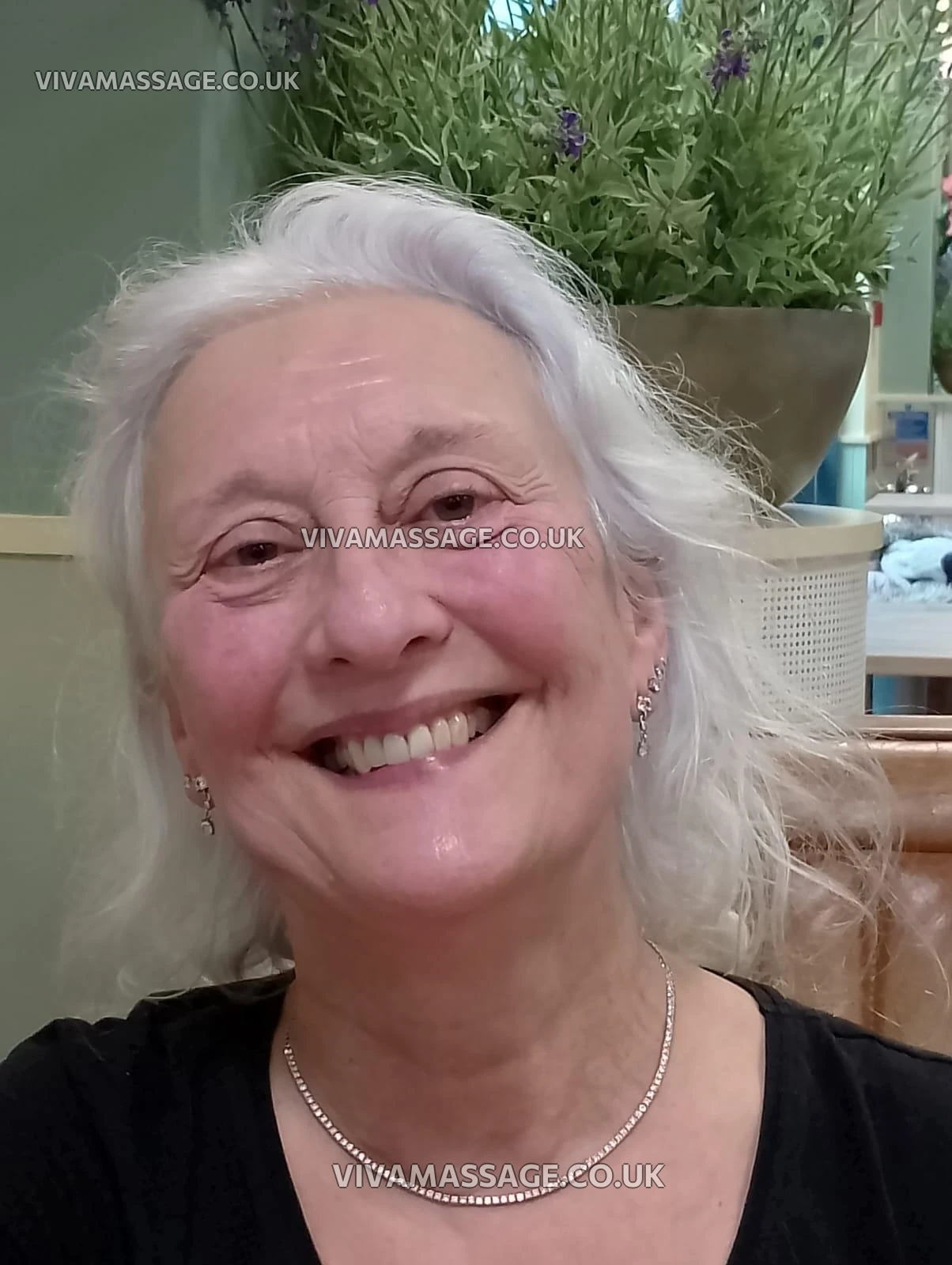 Photo 15 of Louise1955