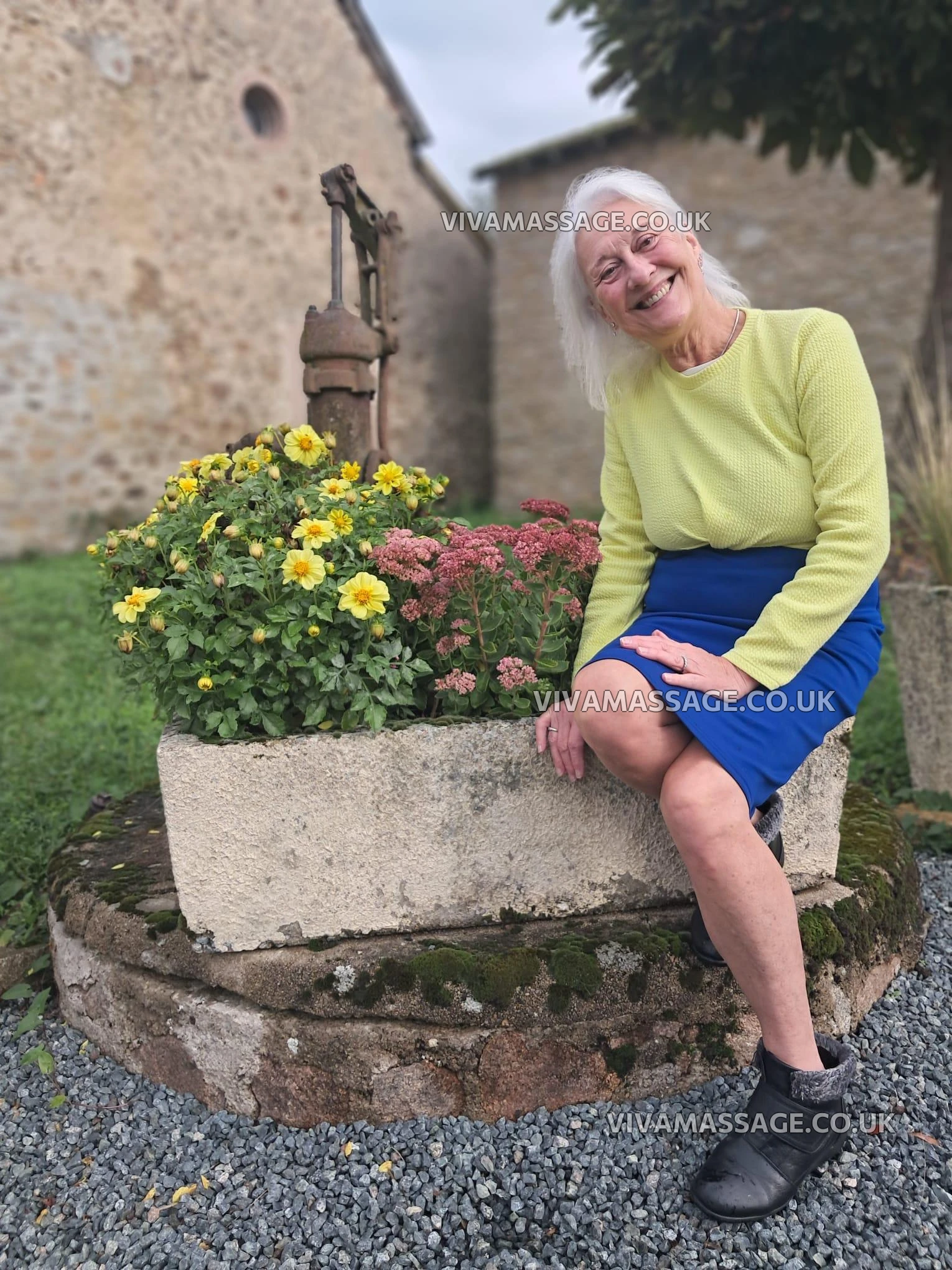 Photo 43 of Louise1955