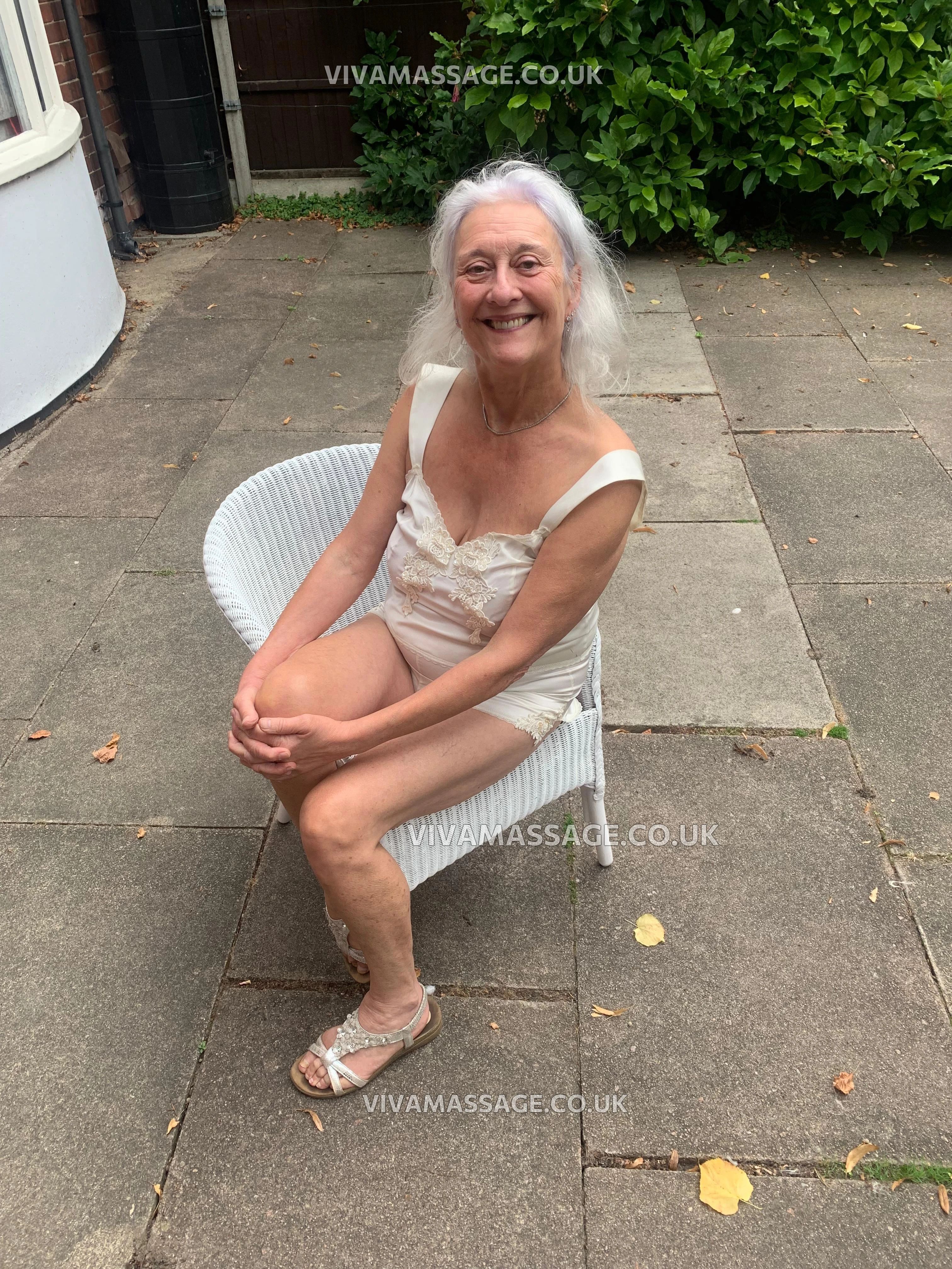 Photo 87 of Louise1955