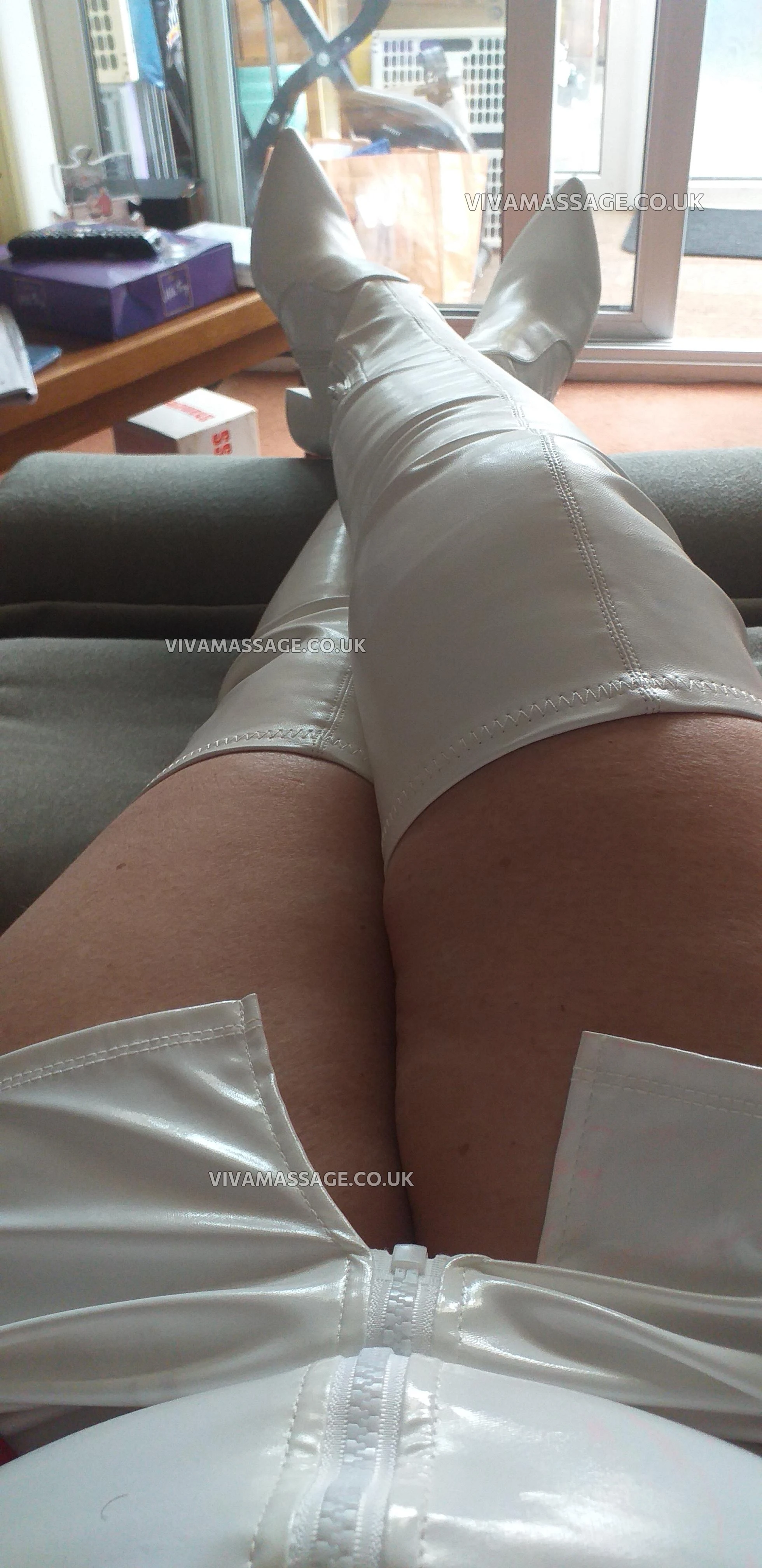 Photo 9 of & PEACHES &