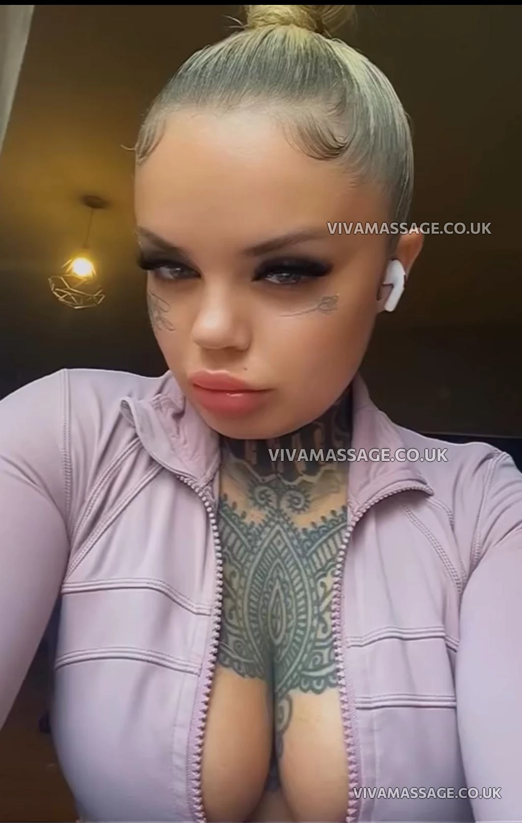 Photo 2 of ElleLondon