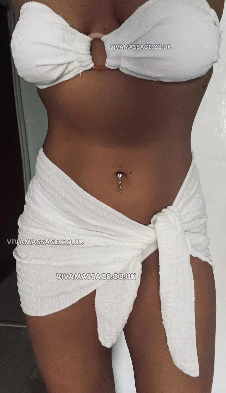 Photo 1 of Erika_Desire