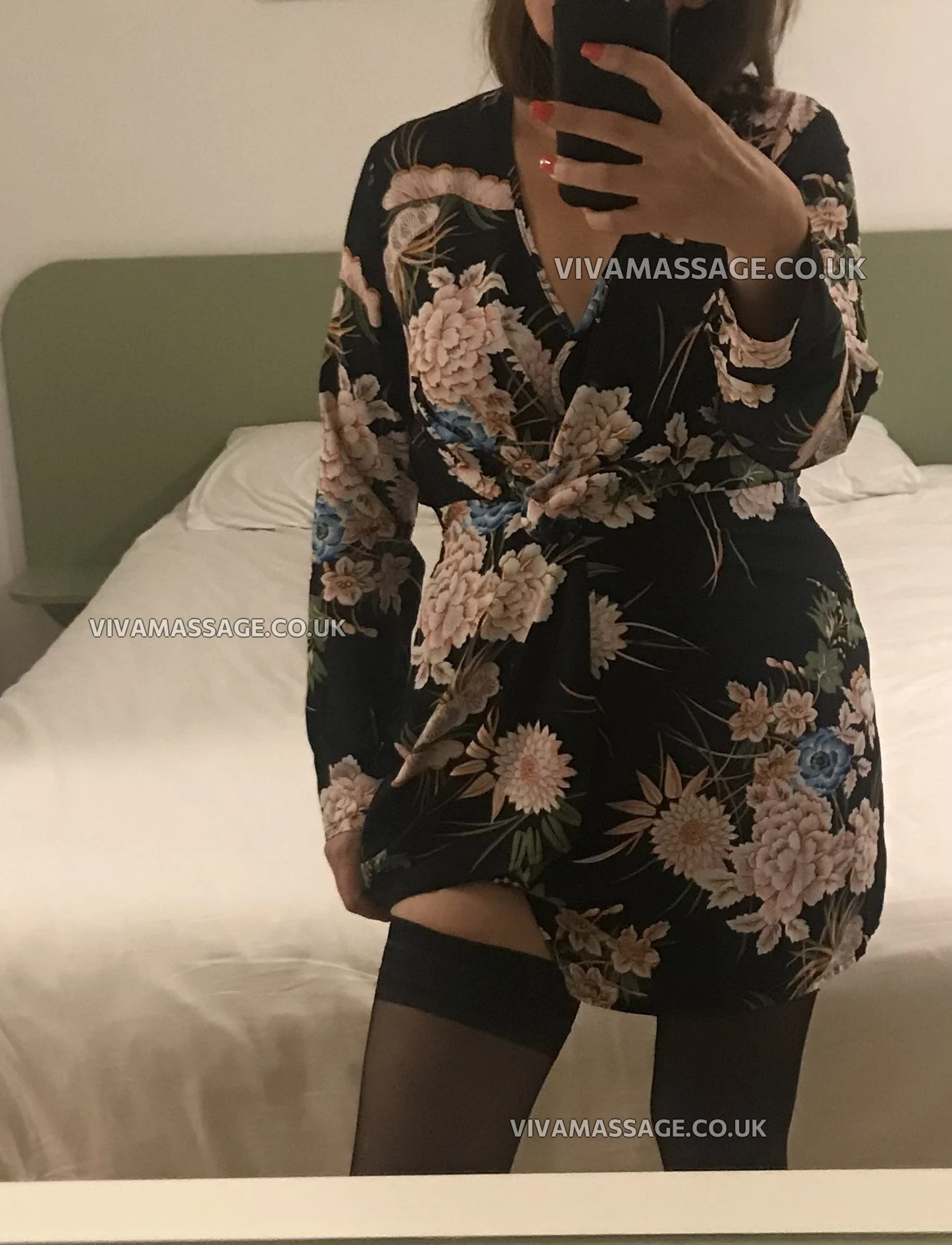 Photo 2 of naturalqueenbee