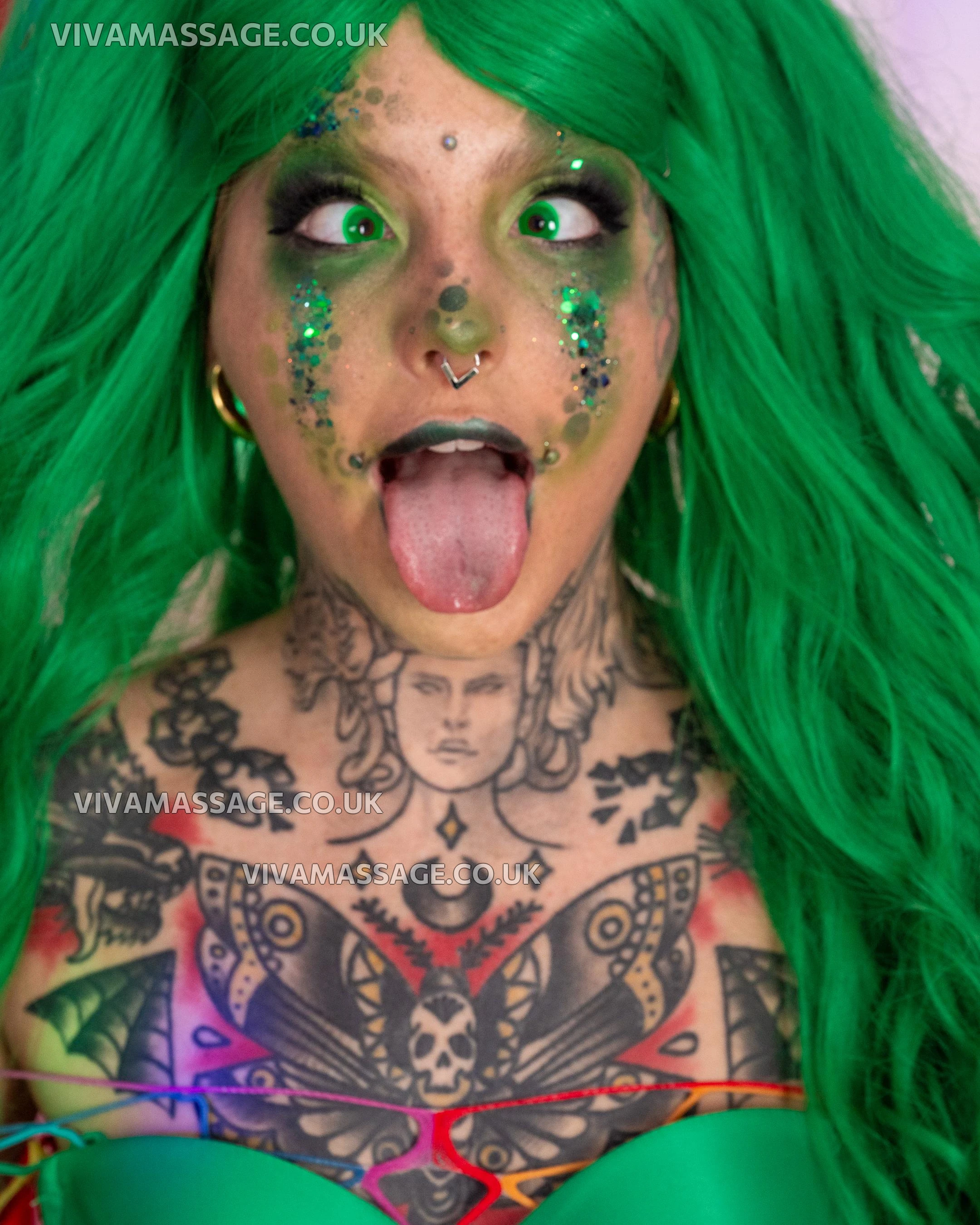 Photo 12 of yourfavealtgirl