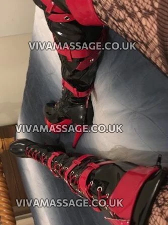 Photo 6 of BritSarah