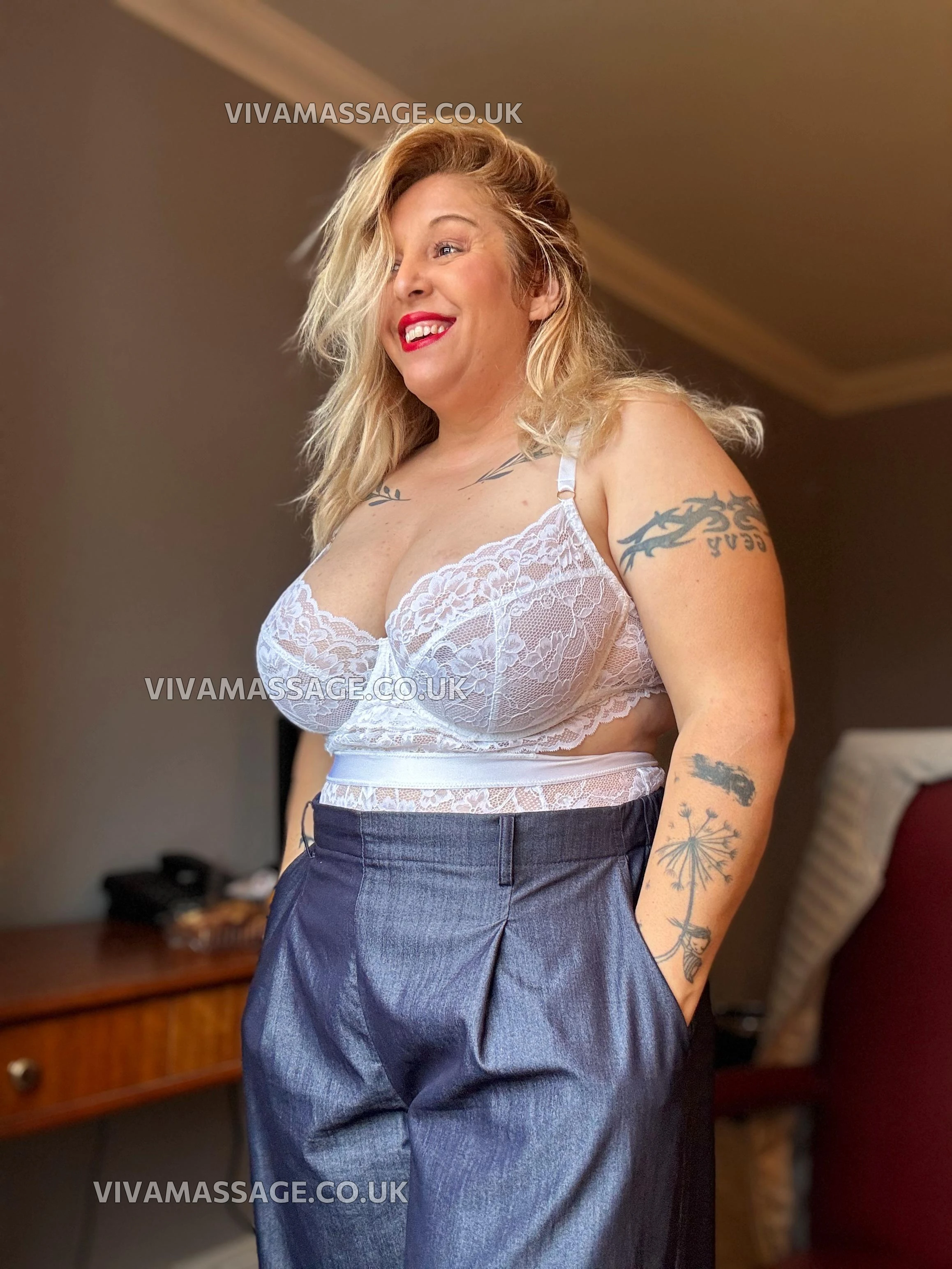 Photo 2 of KiaraPink