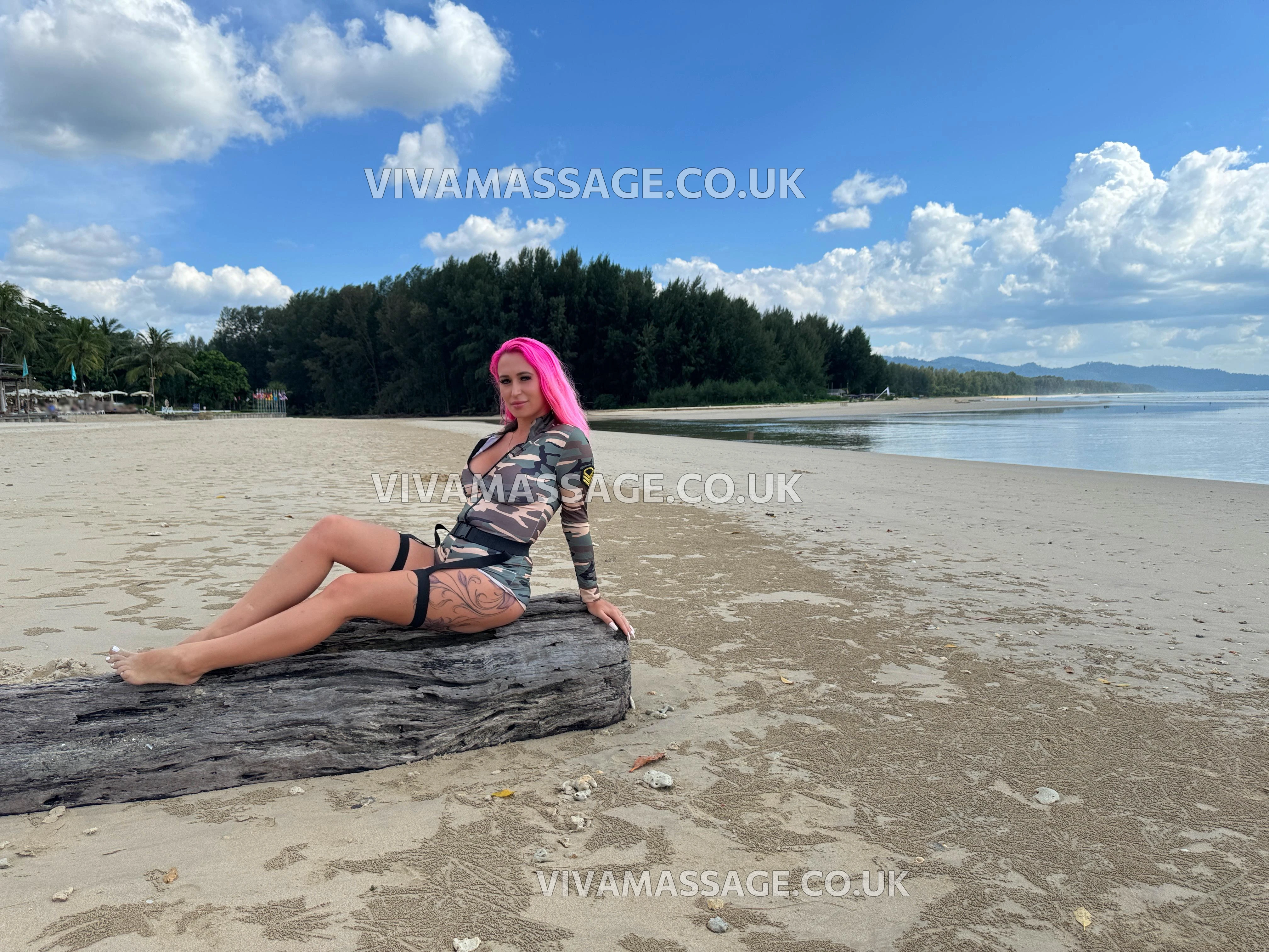 Photo 29 of Vanessa_Angel